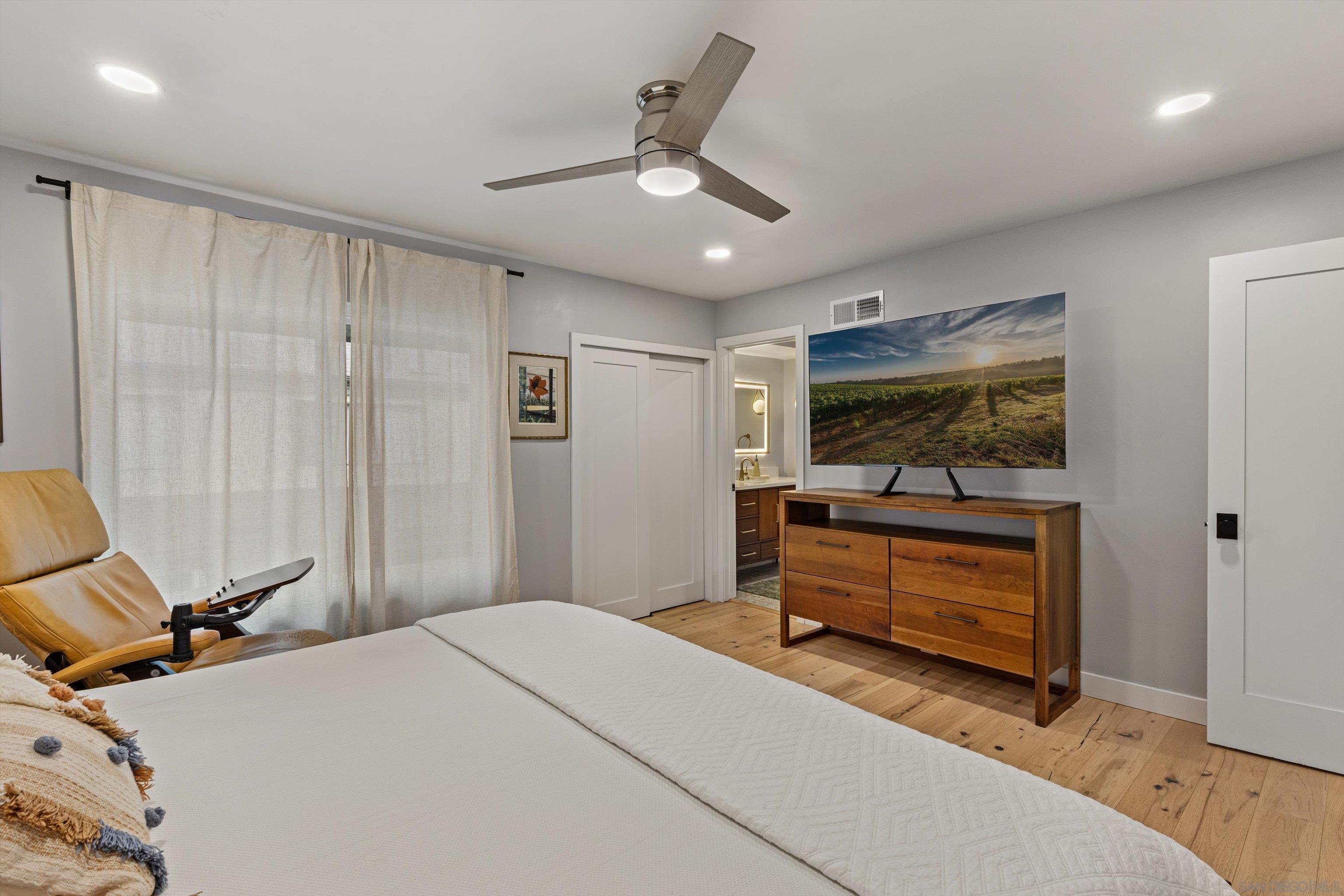 Detail Gallery Image 18 of 38 For 3320  Caminito Eastbluff  #135,  La Jolla,  CA 92037 - 3 Beds | 2/1 Baths