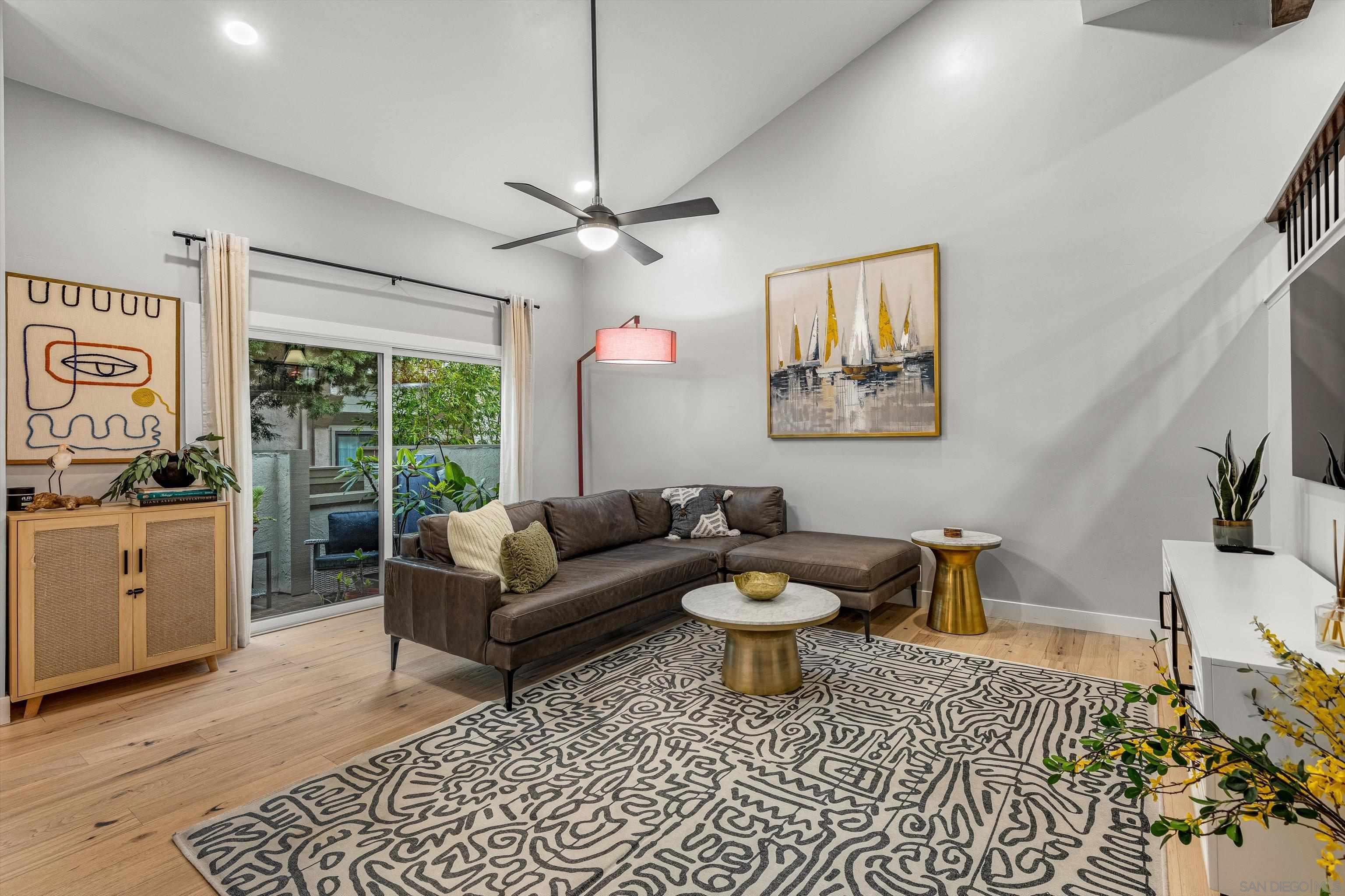 Detail Gallery Image 5 of 38 For 3320  Caminito Eastbluff  #135,  La Jolla,  CA 92037 - 3 Beds | 2/1 Baths