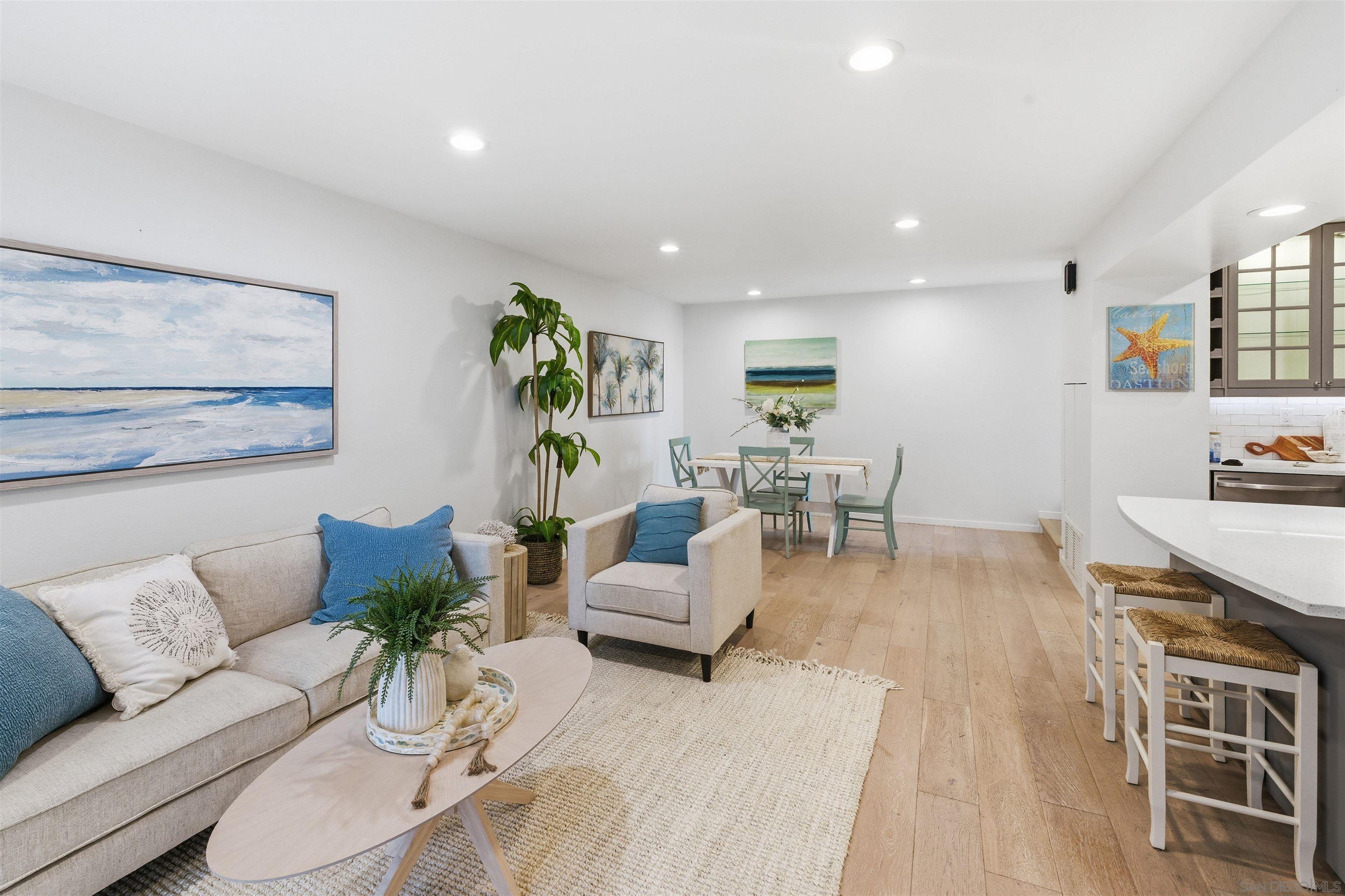 Detail Gallery Image 4 of 49 For 940  Sealane Dr  #5,  Encinitas,  CA 92024 - 2 Beds | 2 Baths