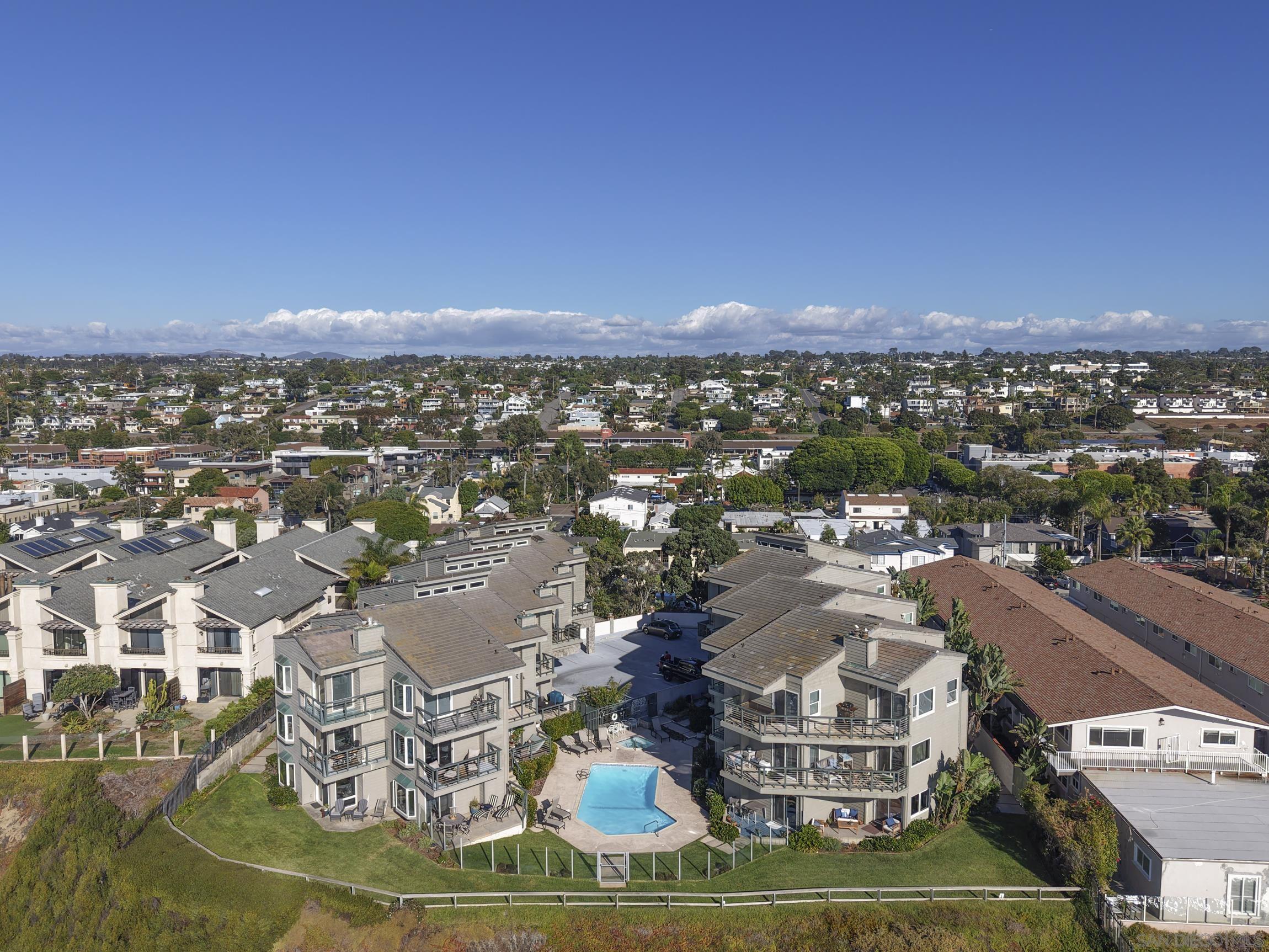 Detail Gallery Image 35 of 49 For 940  Sealane Dr  #5,  Encinitas,  CA 92024 - 2 Beds | 2 Baths