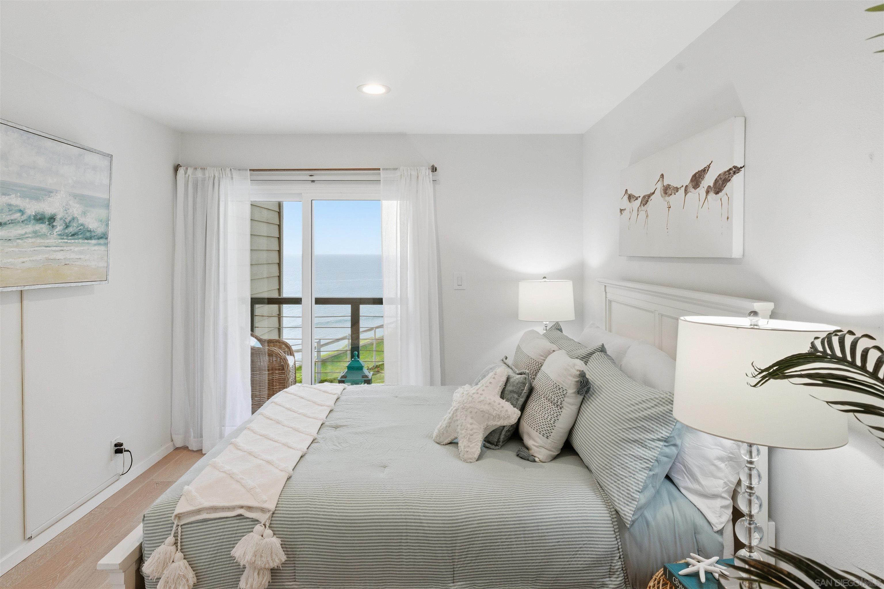 Detail Gallery Image 9 of 49 For 940  Sealane Dr  #5,  Encinitas,  CA 92024 - 2 Beds | 2 Baths
