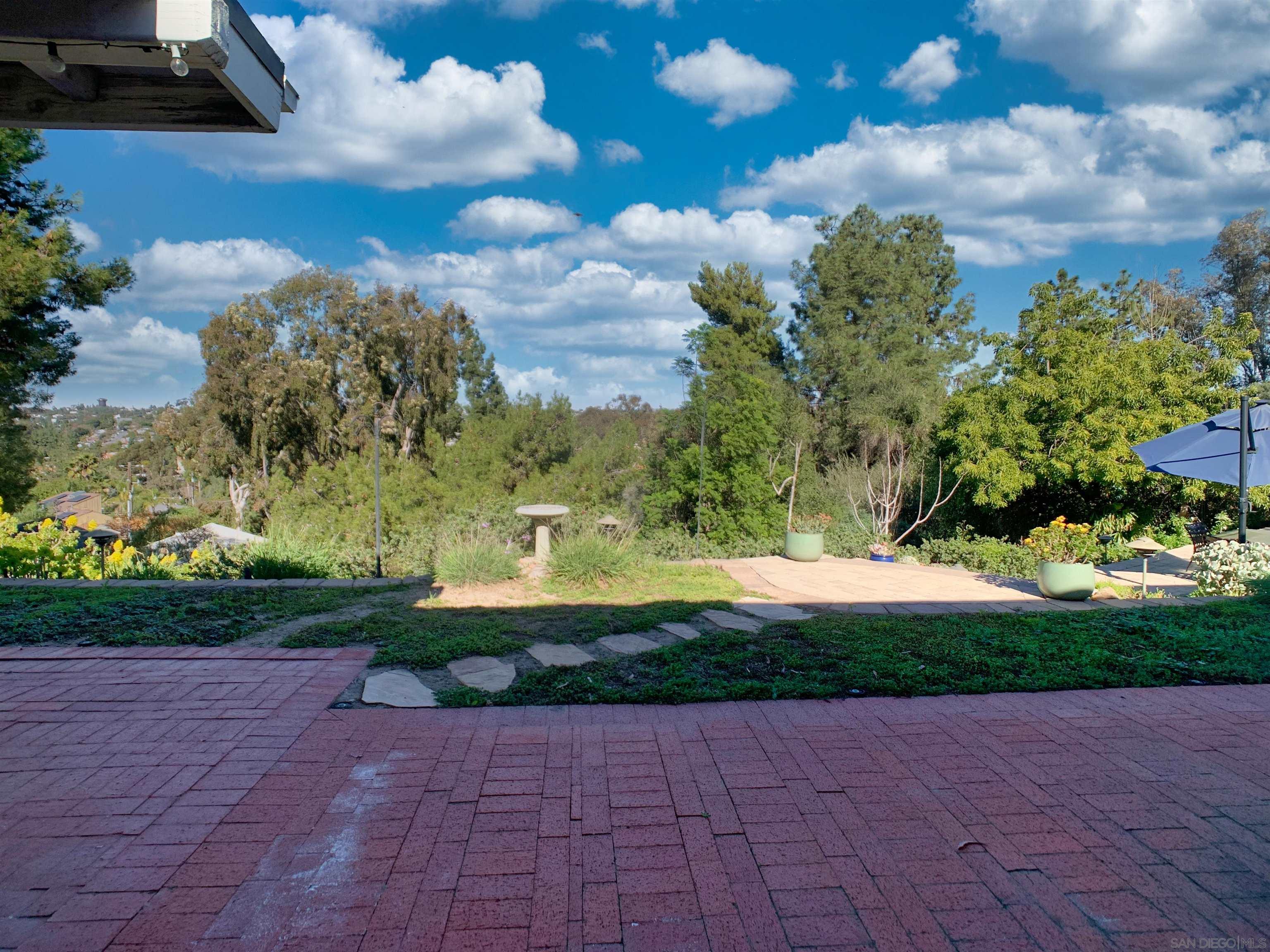 Detail Gallery Image 4 of 32 For 9218  Briercrest Dr, La Mesa,  CA 91942 - 3 Beds | 2 Baths