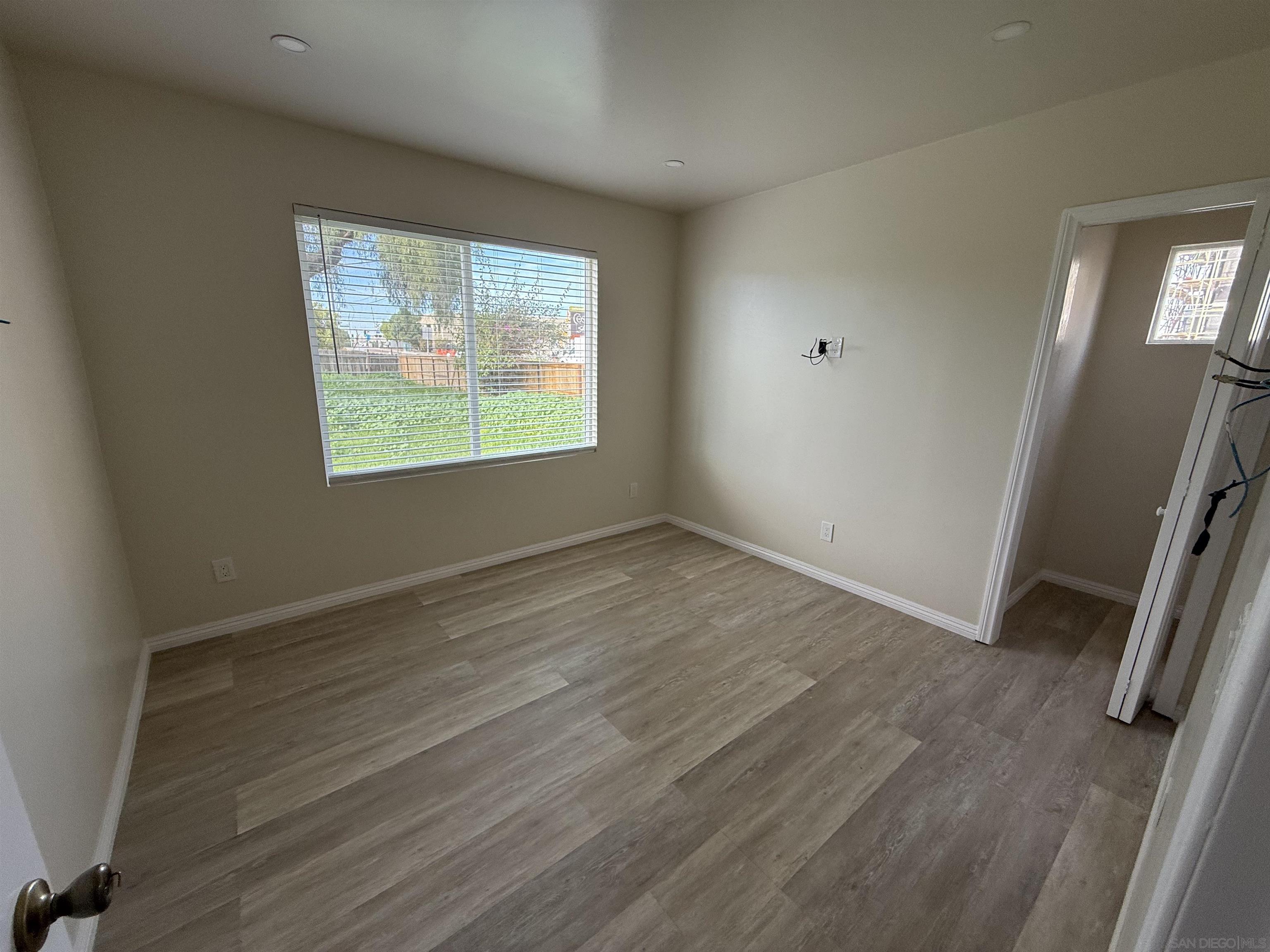 Detail Gallery Image 4 of 7 For 1002  Woodlawn Avenue, Chula Vista,  CA 91911 - 3 Beds | 1 Baths