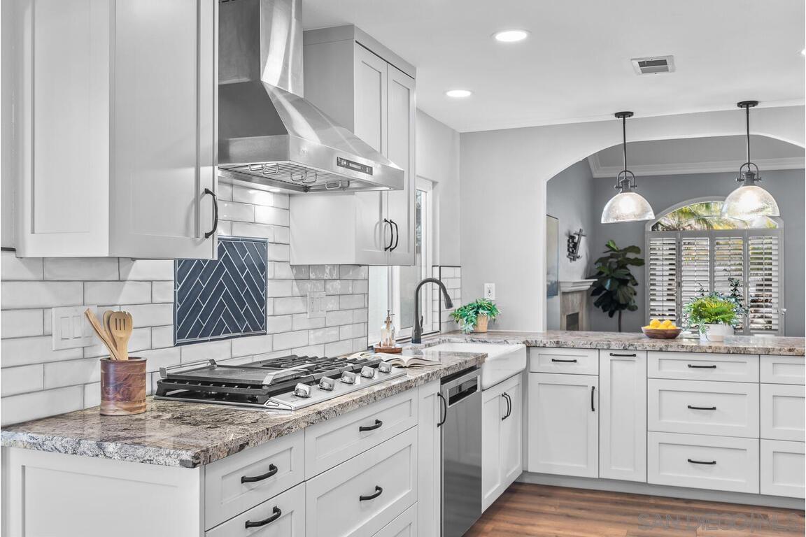 Detail Gallery Image 15 of 45 For 9160  Paseo Cresta, Santee,  CA 92071 - 3 Beds | 2 Baths