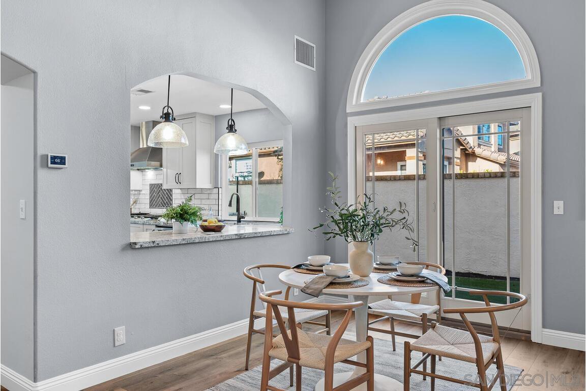 Detail Gallery Image 8 of 45 For 9160  Paseo Cresta, Santee,  CA 92071 - 3 Beds | 2 Baths