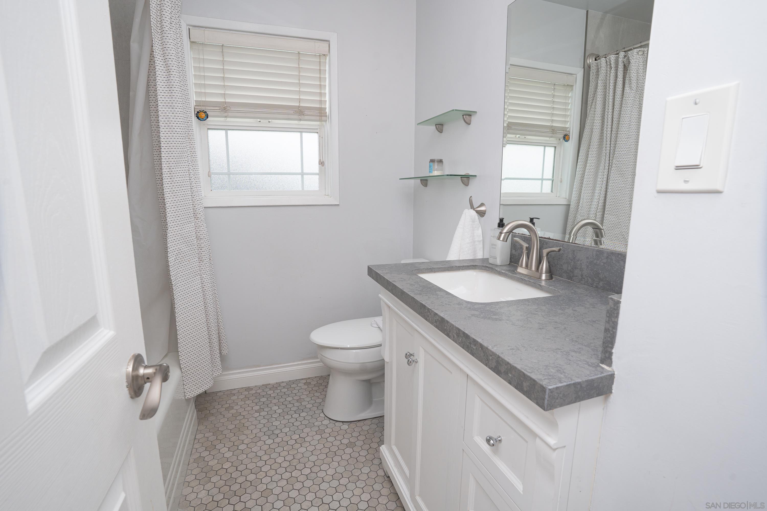 Detail Gallery Image 26 of 38 For 4810  Twain Ave., San Diego,  CA 92120 - 3 Beds | 2 Baths