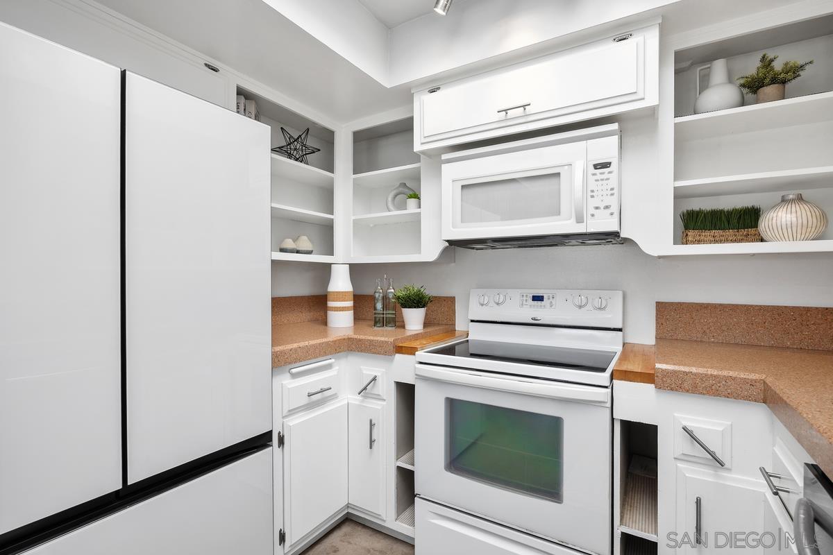 Detail Gallery Image 13 of 25 For 1448  La Linda Dr, San Marcos,  CA 92078 - 2 Beds | 2 Baths