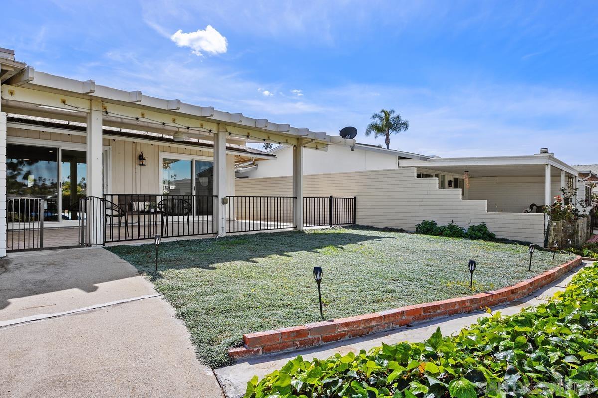 Detail Gallery Image 6 of 25 For 1448  La Linda Dr, San Marcos,  CA 92078 - 2 Beds | 2 Baths