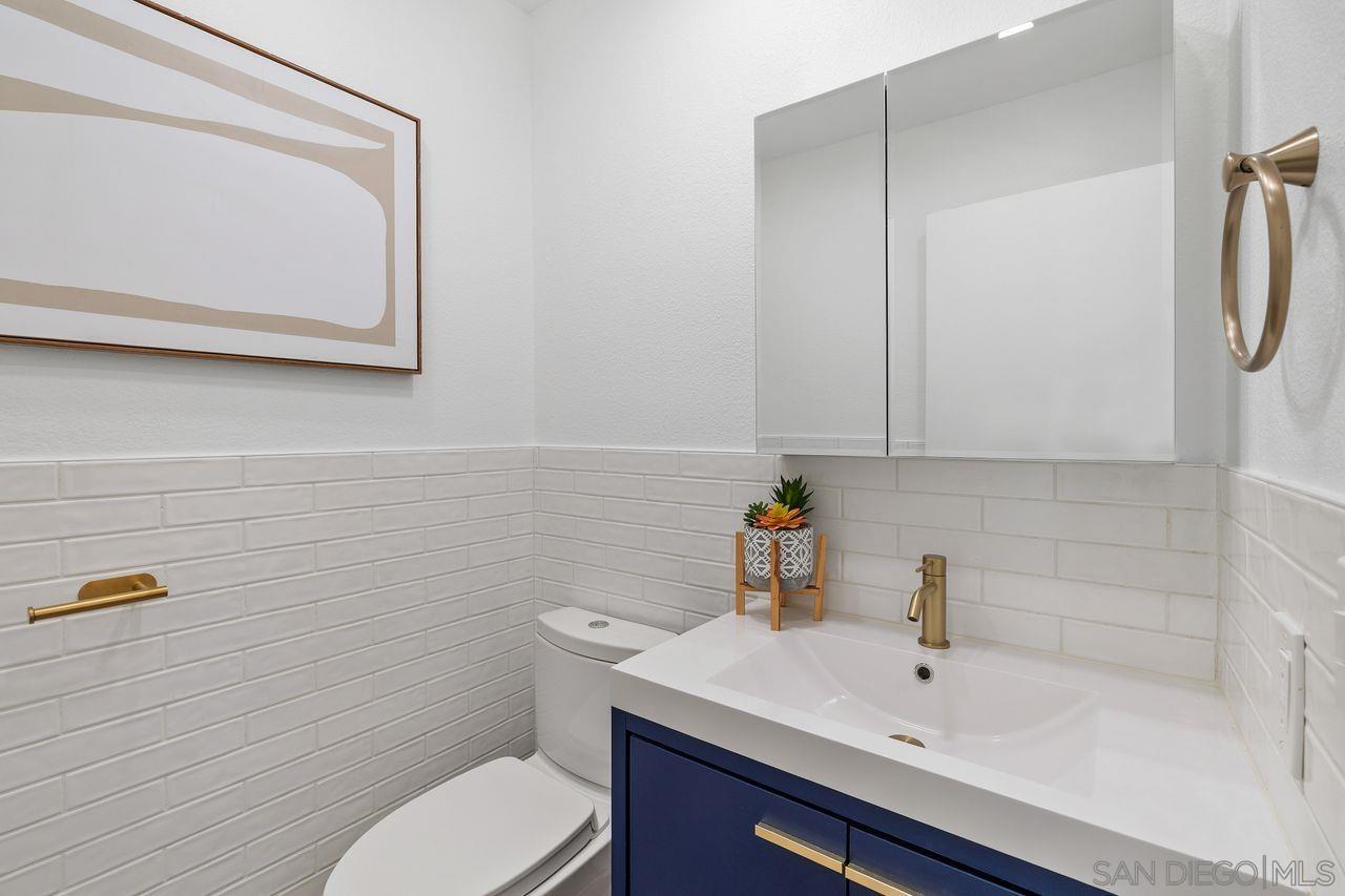 Detail Gallery Image 14 of 30 For 4404  Vivaracho Ct, San Diego,  CA 92124 - 4 Beds | 2/1 Baths