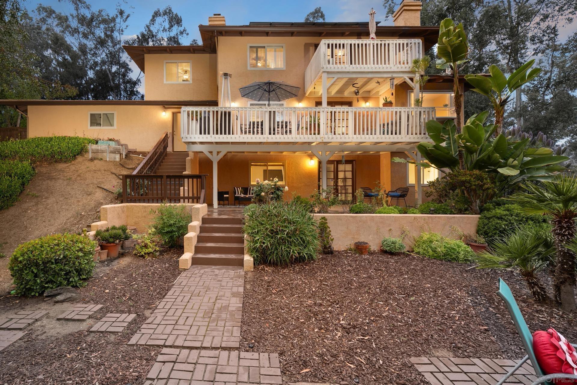 Detail Gallery Image 2 of 34 For 10575  Spruce Grove Ave, San Diego,  CA 92131 - 5 Beds | 3/1 Baths