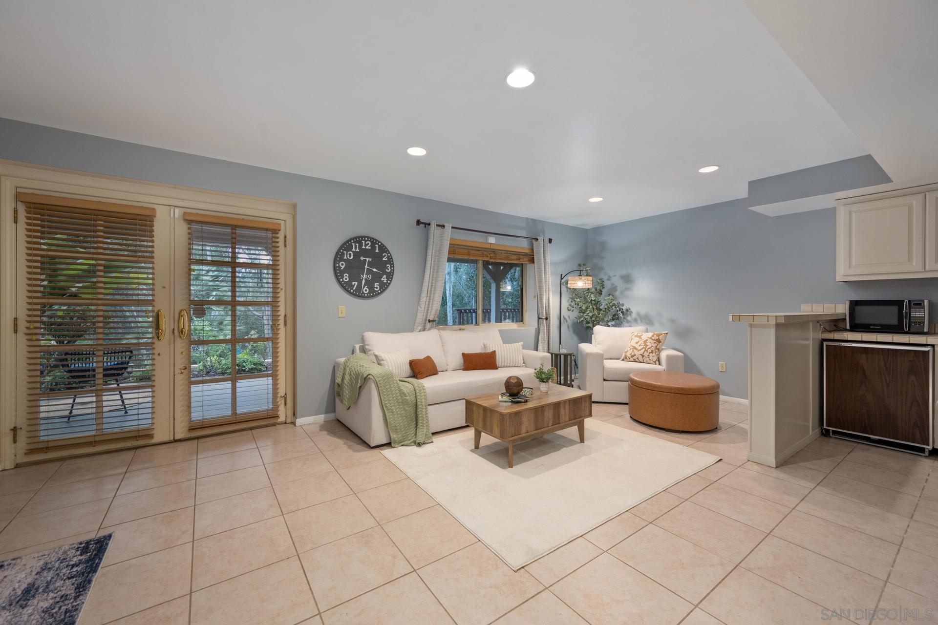 Detail Gallery Image 17 of 34 For 10575  Spruce Grove Ave, San Diego,  CA 92131 - 5 Beds | 3/1 Baths