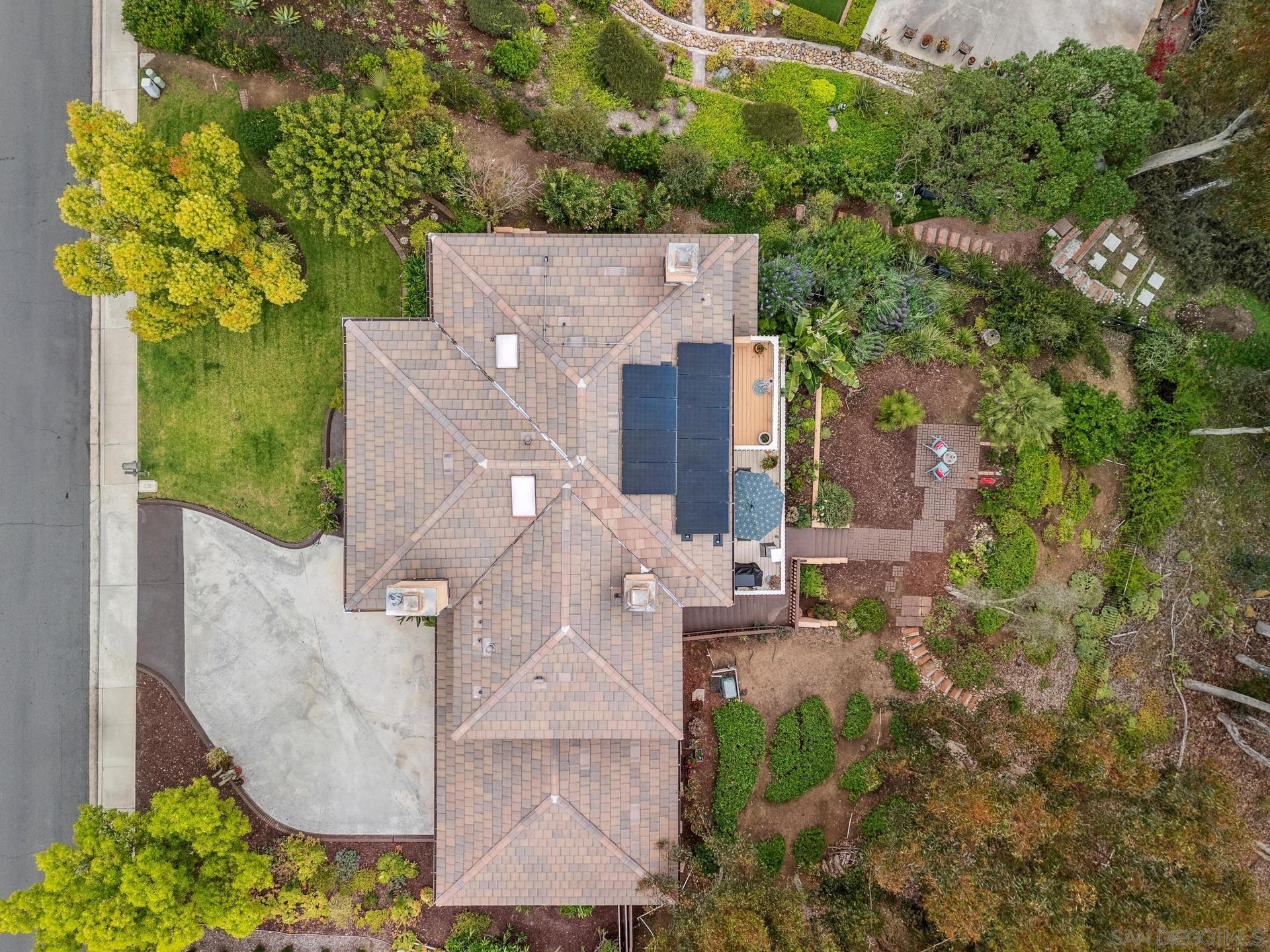 Detail Gallery Image 32 of 34 For 10575  Spruce Grove Ave, San Diego,  CA 92131 - 5 Beds | 3/1 Baths