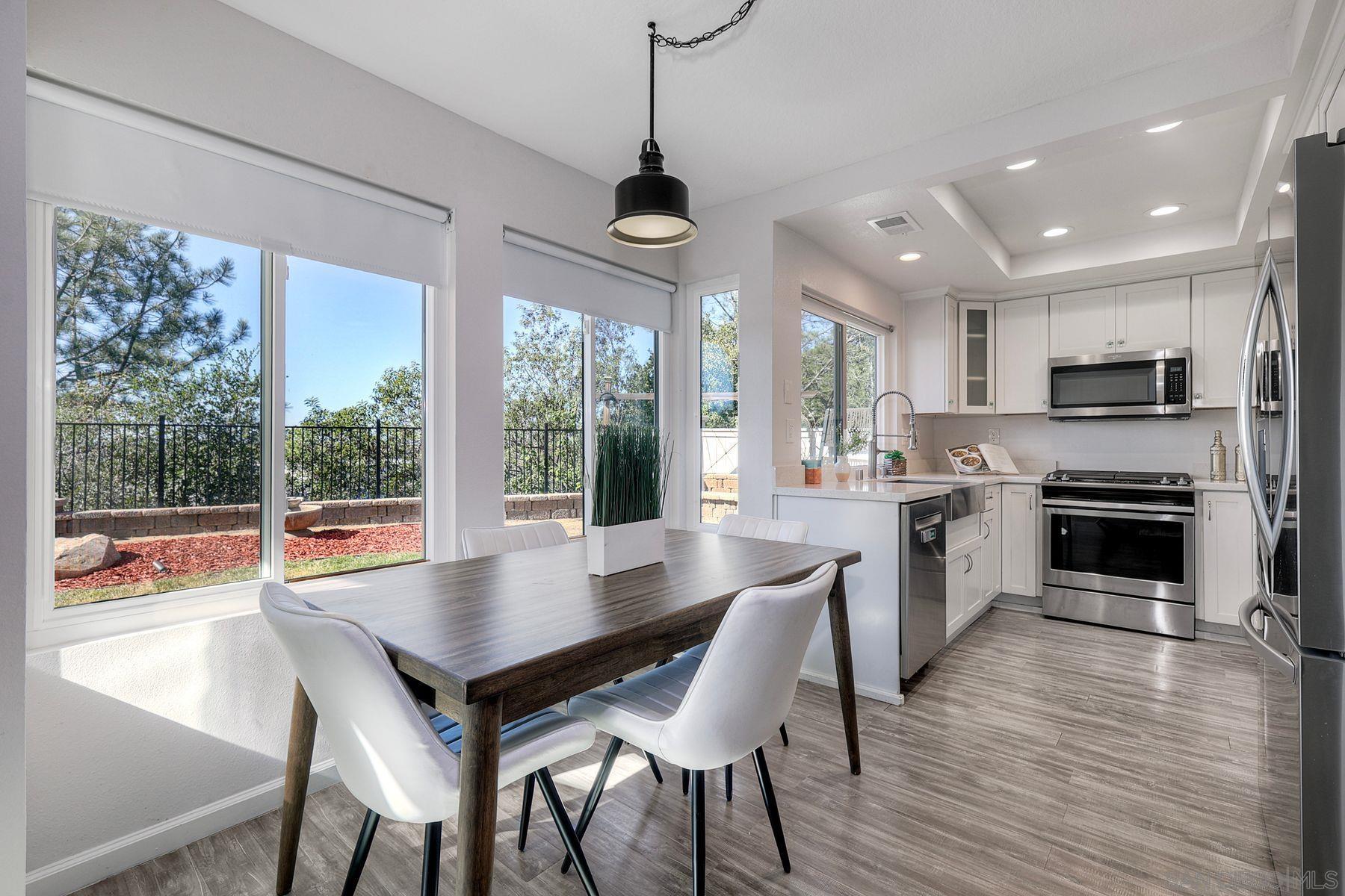 Detail Gallery Image 9 of 25 For 10620  Granby Way, San Diego,  CA 92126 - 3 Beds | 2/1 Baths