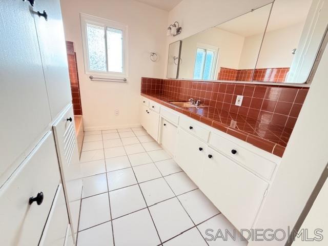 Detail Gallery Image 16 of 26 For 6142  Romany Dr, San Diego,  CA 92120 - 3 Beds | 2/1 Baths