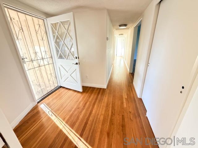 Detail Gallery Image 3 of 26 For 6142  Romany Dr, San Diego,  CA 92120 - 3 Beds | 2/1 Baths