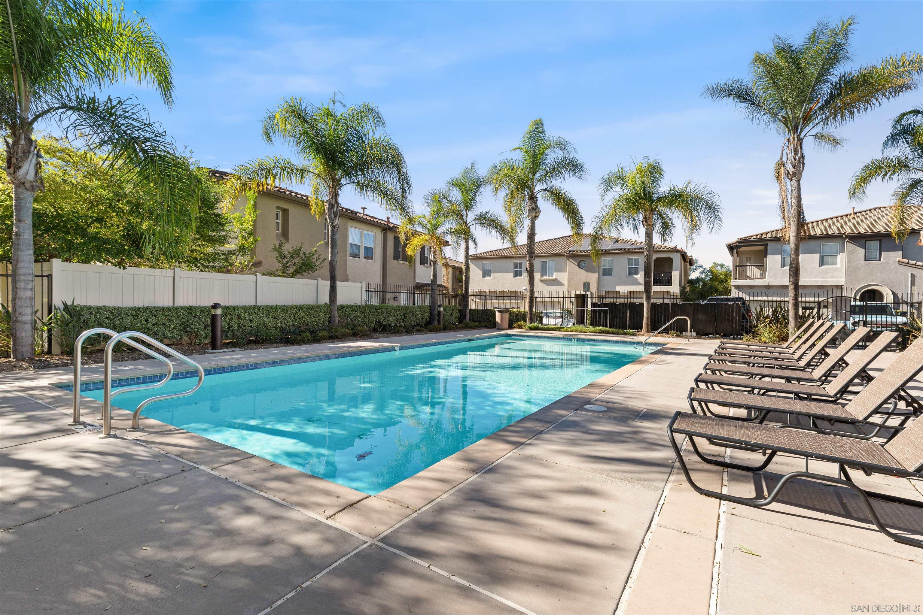 Detail Gallery Image 22 of 27 For 2732  Crown Ridge Rd  #3,  Chula Vista,  CA 91915 - 4 Beds | 2/1 Baths