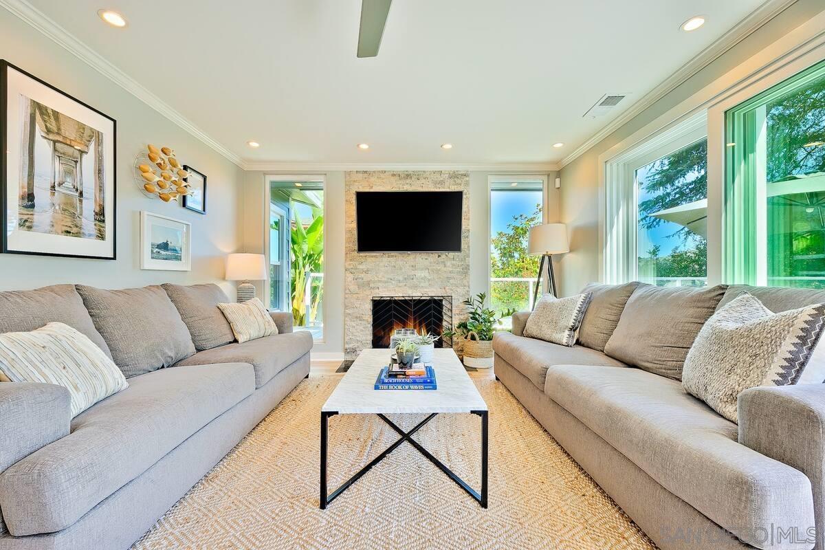 Detail Gallery Image 12 of 54 For 7904  Calle De La Plata, La Jolla,  CA 92037 - 4 Beds | 4/1 Baths