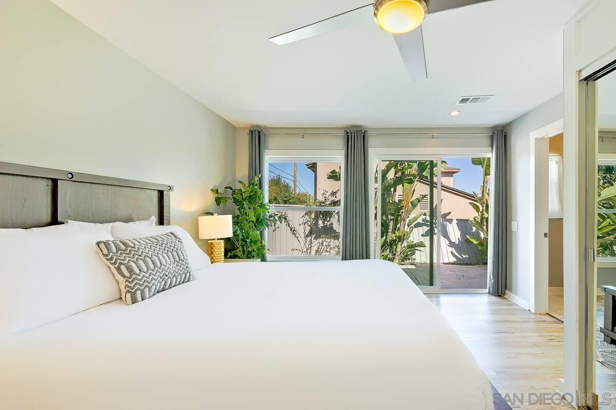 Detail Gallery Image 15 of 54 For 7904  Calle De La Plata, La Jolla,  CA 92037 - 4 Beds | 4/1 Baths