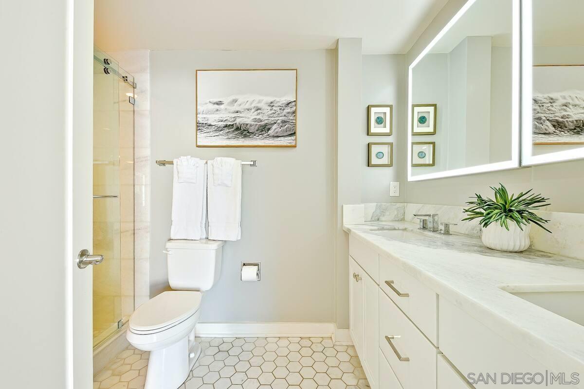 Detail Gallery Image 17 of 54 For 7904  Calle De La Plata, La Jolla,  CA 92037 - 4 Beds | 4/1 Baths