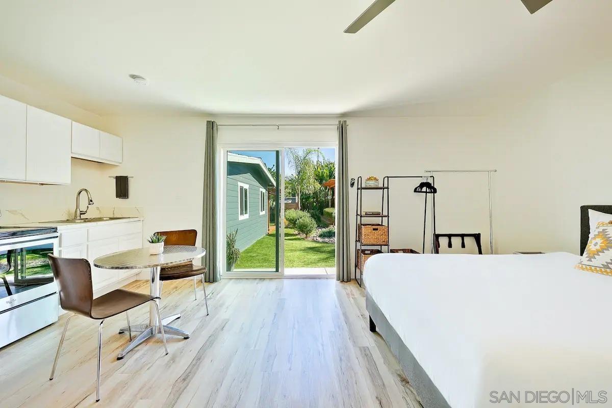 Detail Gallery Image 33 of 54 For 7904  Calle De La Plata, La Jolla,  CA 92037 - 4 Beds | 4/1 Baths