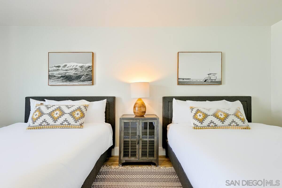 Detail Gallery Image 34 of 54 For 7904  Calle De La Plata, La Jolla,  CA 92037 - 4 Beds | 4/1 Baths