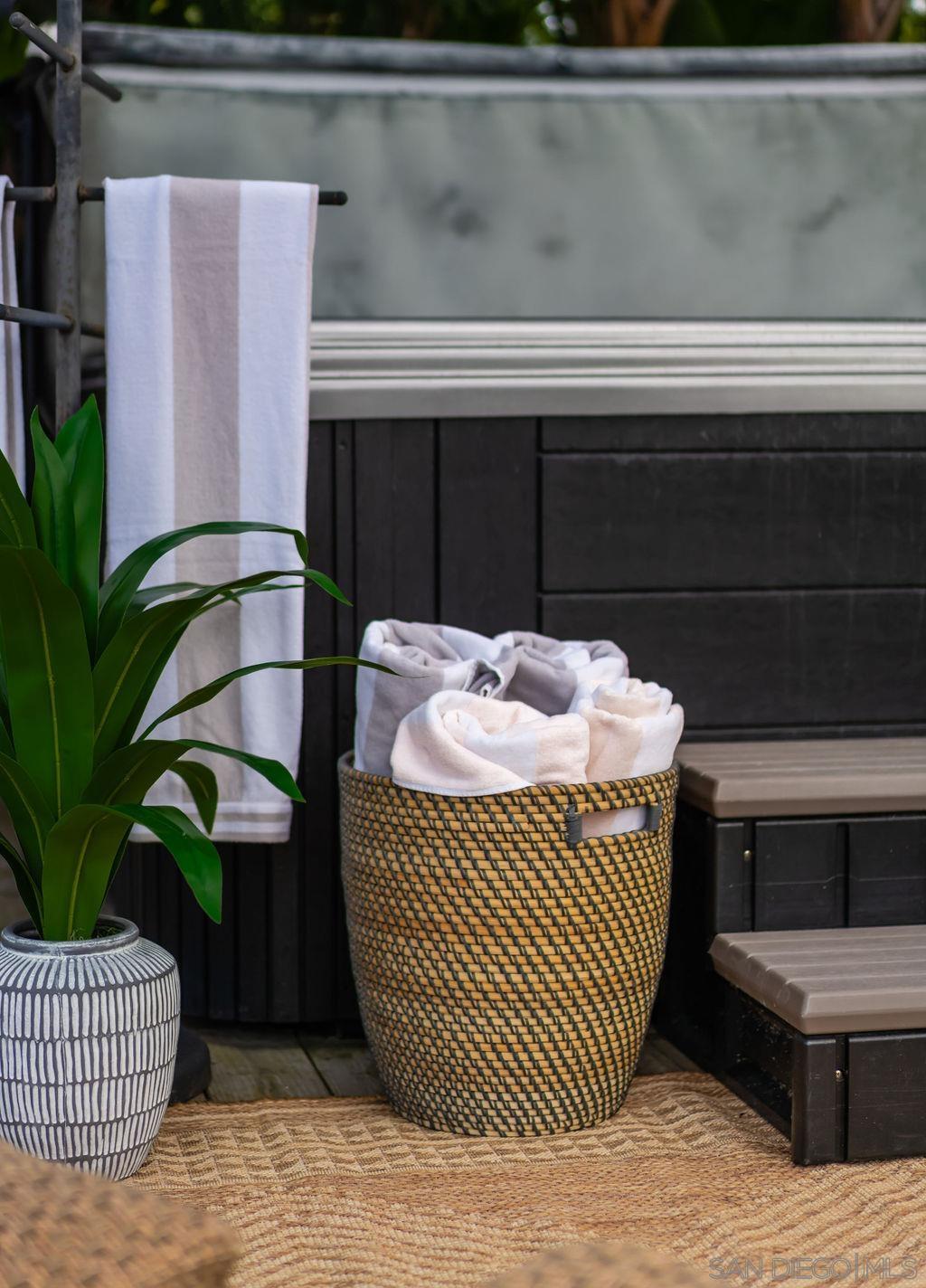 Detail Gallery Image 45 of 54 For 7904  Calle De La Plata, La Jolla,  CA 92037 - 4 Beds | 4/1 Baths