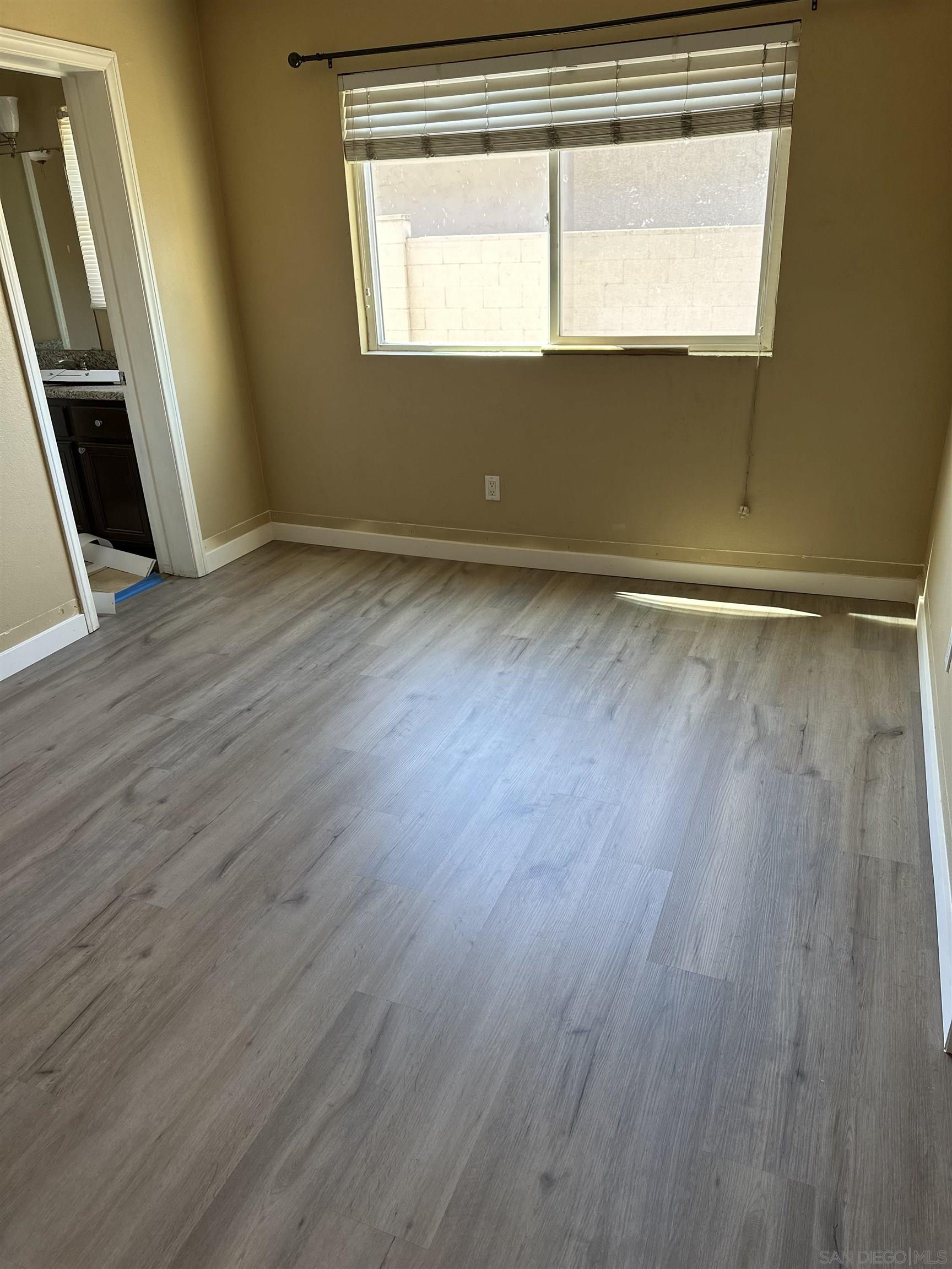 Detail Gallery Image 13 of 14 For 1324  Iris Ave.  2, Imperial Beach,  CA 91932 - 2 Beds | 1 Baths