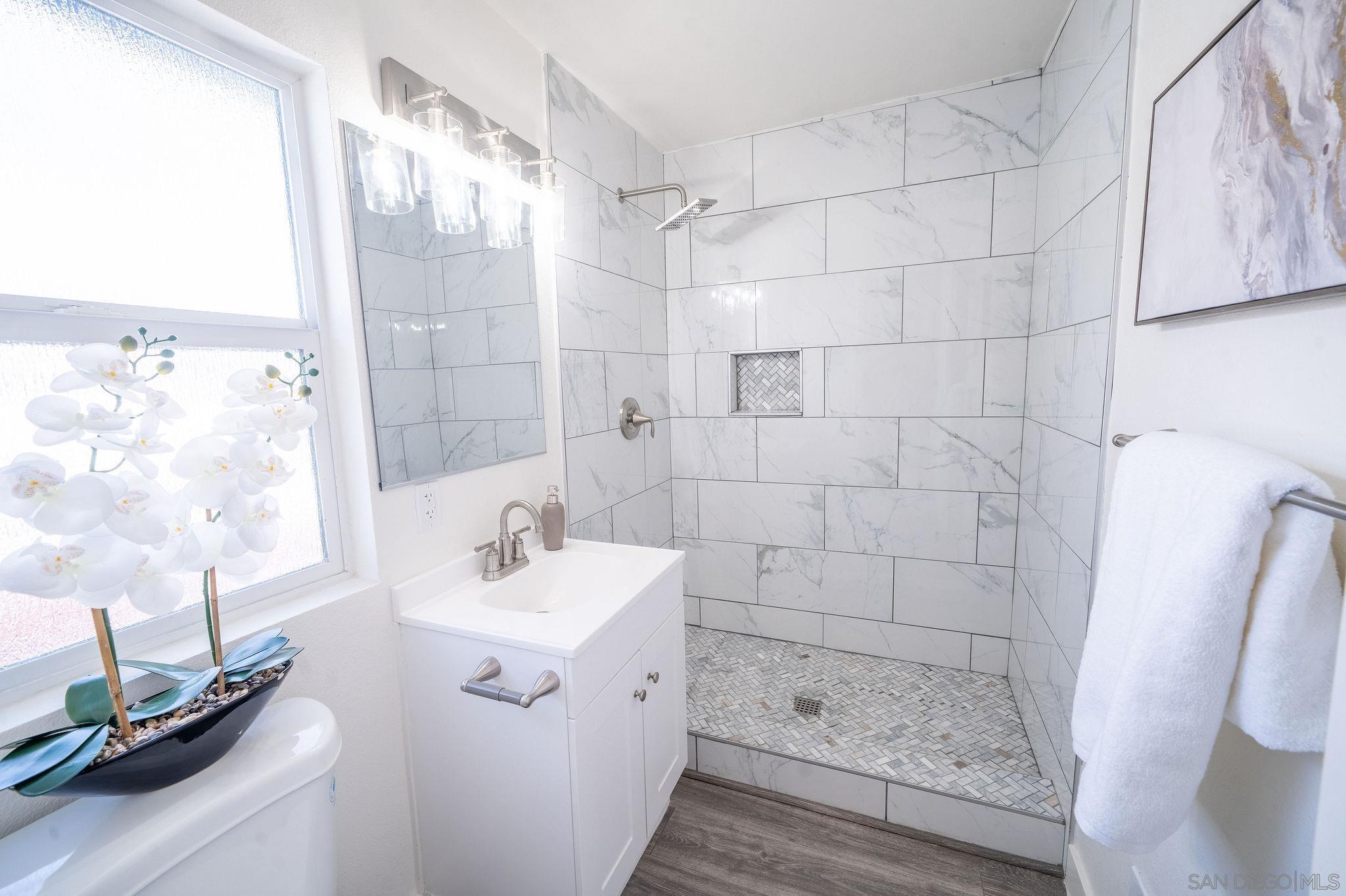 Detail Gallery Image 20 of 23 For 1654  Walbollen St, Spring Valley,  CA 91977 - 4 Beds | 2 Baths