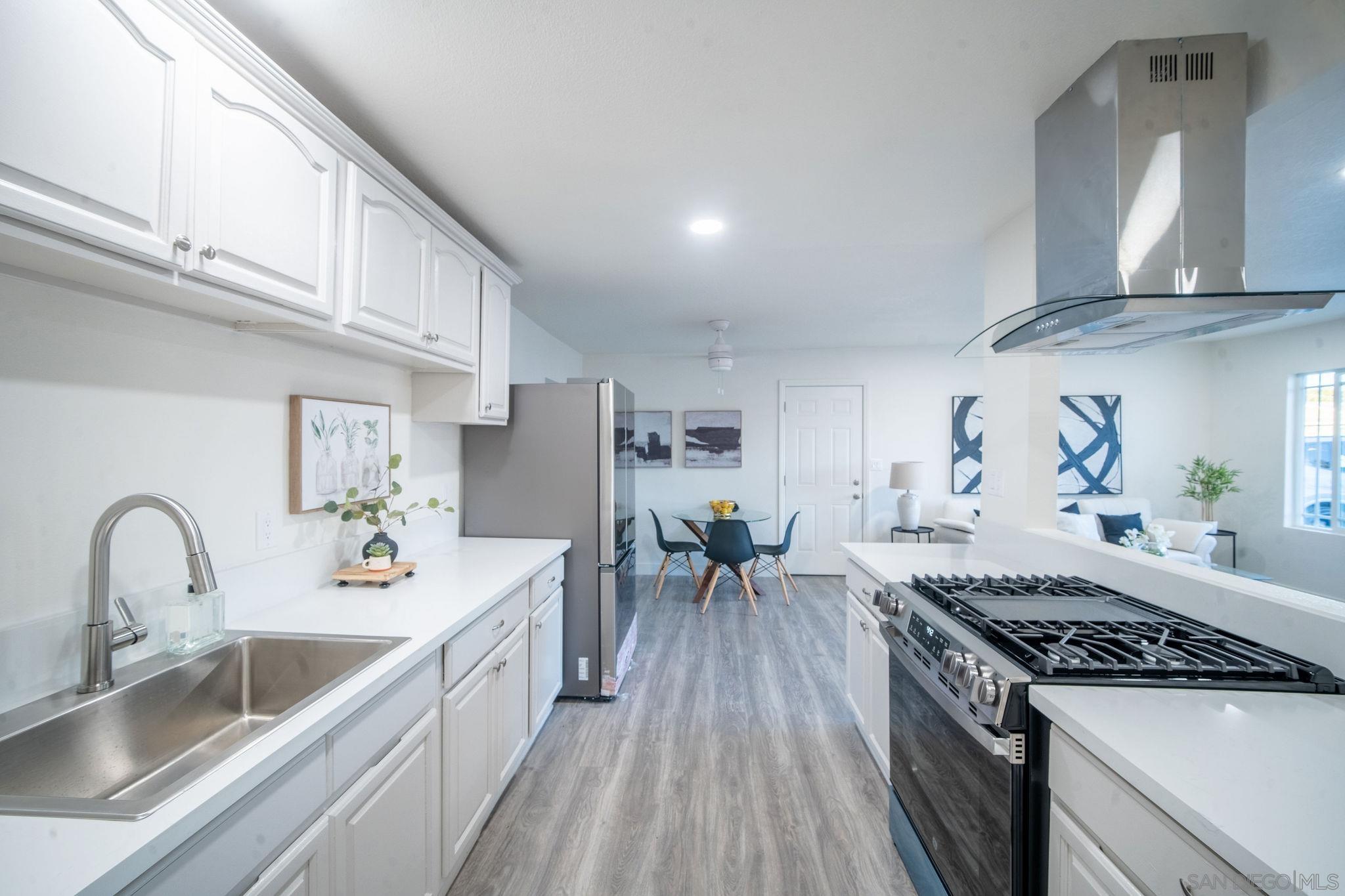 Detail Gallery Image 3 of 23 For 1654  Walbollen St, Spring Valley,  CA 91977 - 4 Beds | 2 Baths