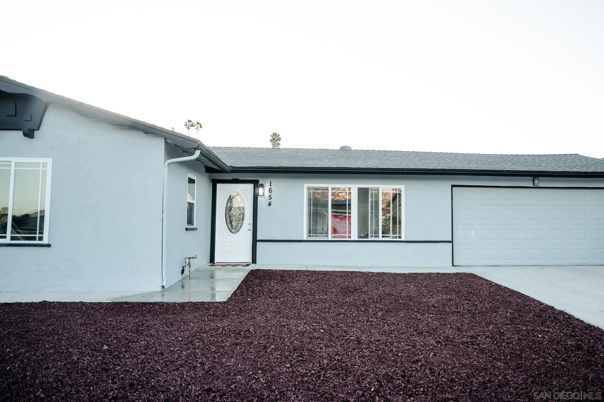 Detail Gallery Image 5 of 23 For 1654  Walbollen St, Spring Valley,  CA 91977 - 4 Beds | 2 Baths