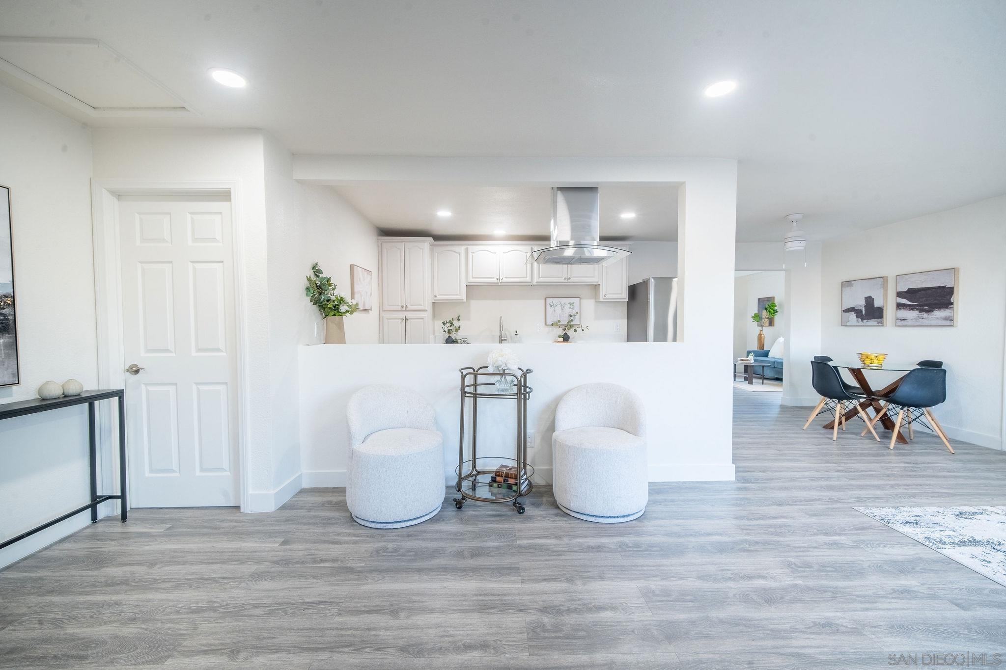 Detail Gallery Image 6 of 23 For 1654  Walbollen St, Spring Valley,  CA 91977 - 4 Beds | 2 Baths