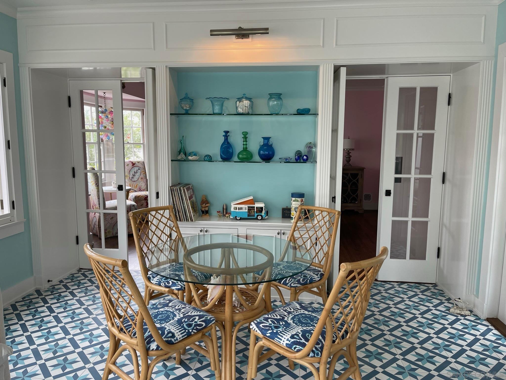 Detail Gallery Image 20 of 30 For 532  Marina Ave, Coronado,  CA 92118 - 7 Beds | 4/2 Baths