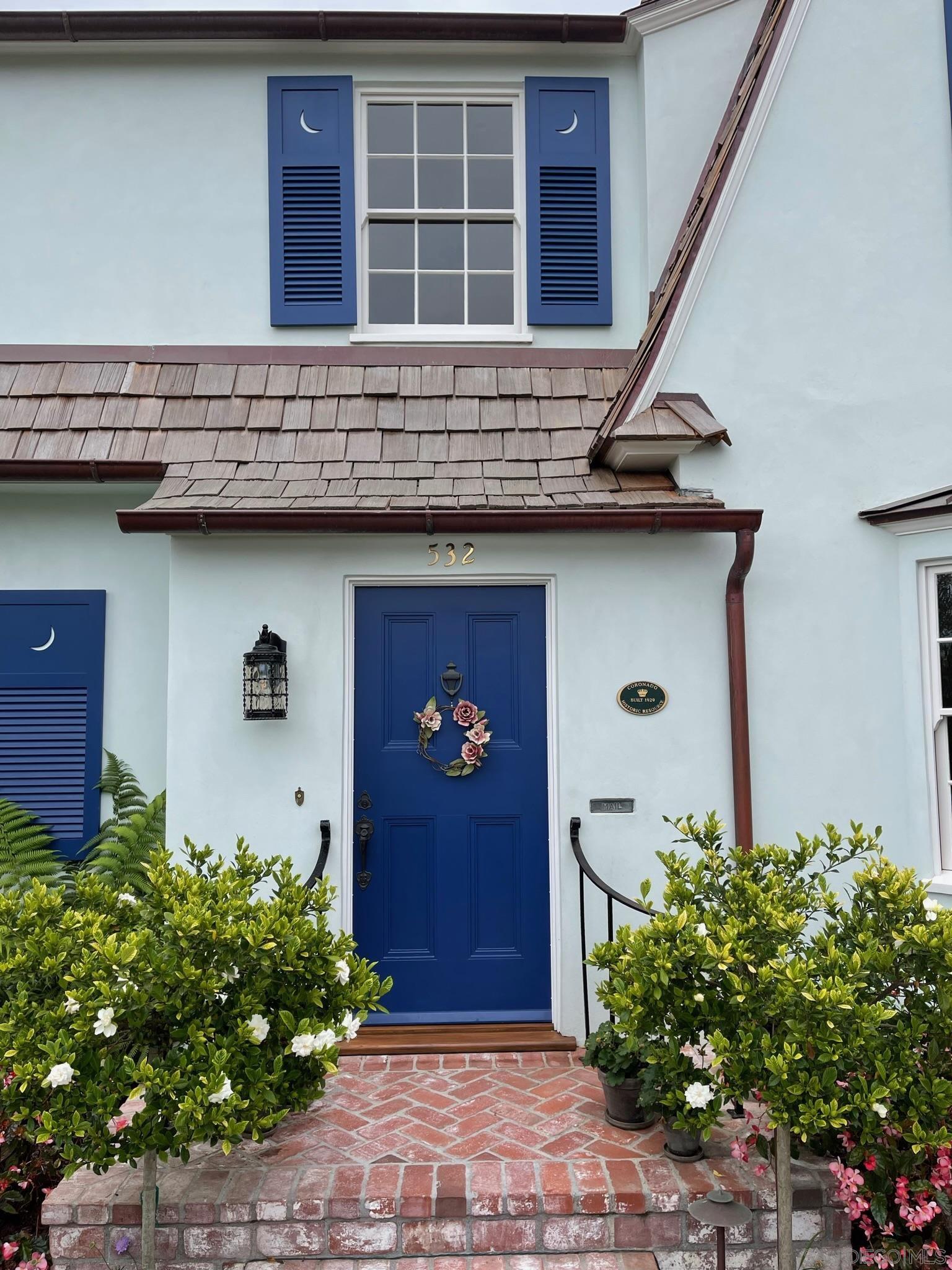 Detail Gallery Image 3 of 30 For 532  Marina Ave, Coronado,  CA 92118 - 7 Beds | 4/2 Baths