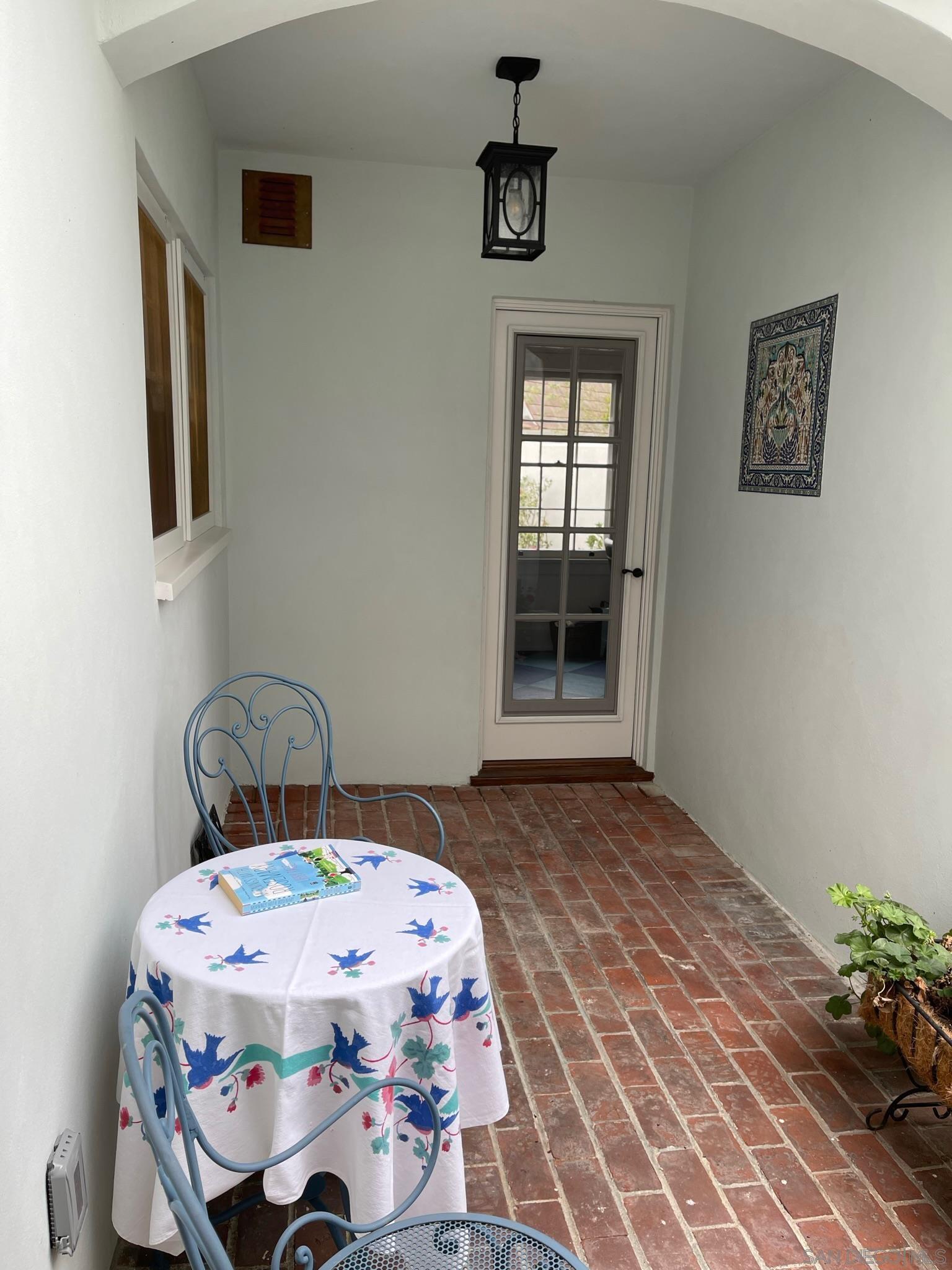 Detail Gallery Image 23 of 30 For 532  Marina Ave, Coronado,  CA 92118 - 7 Beds | 4/2 Baths