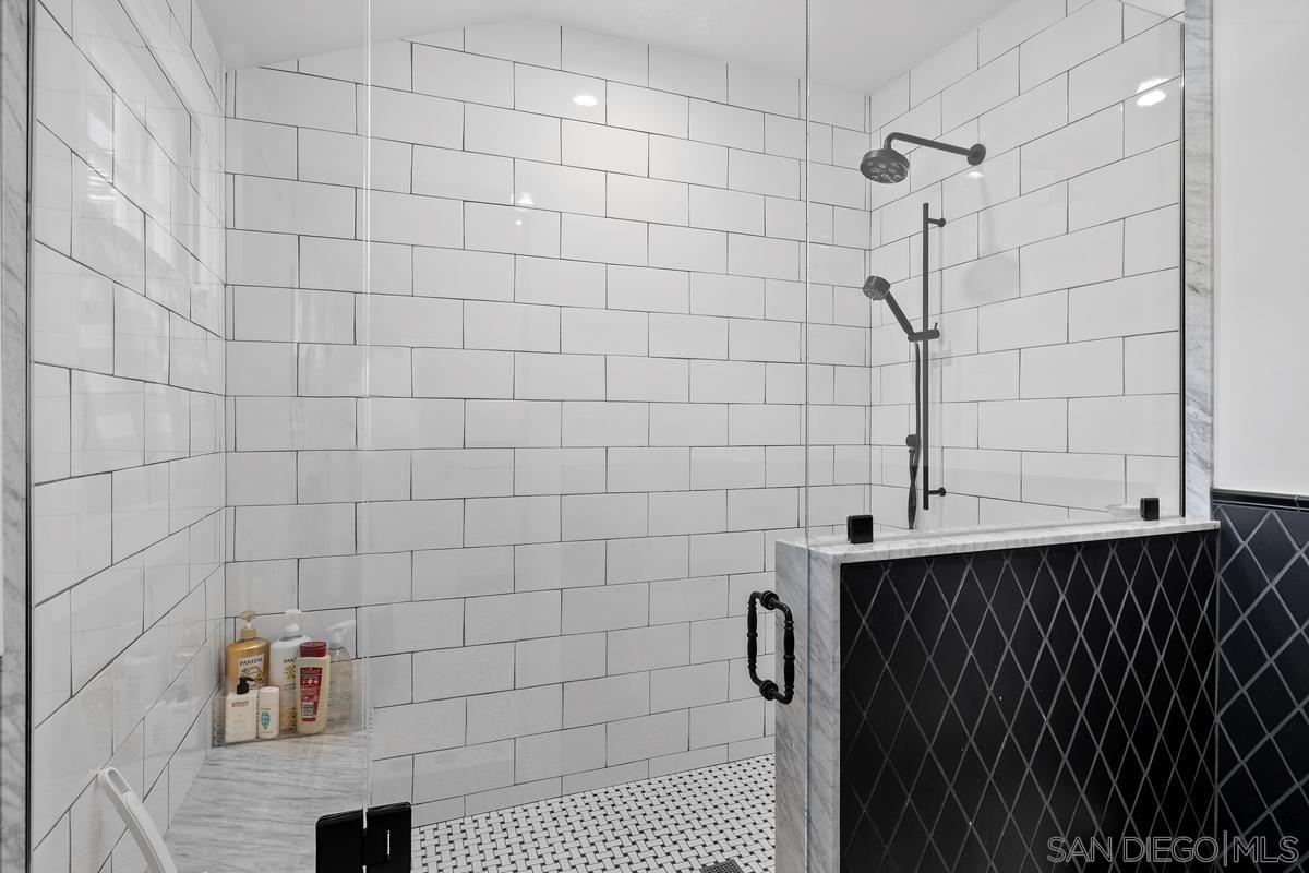 Detail Gallery Image 23 of 37 For 532  Marina Ave, Coronado,  CA 92118 - 6 Beds | 3/2 Baths