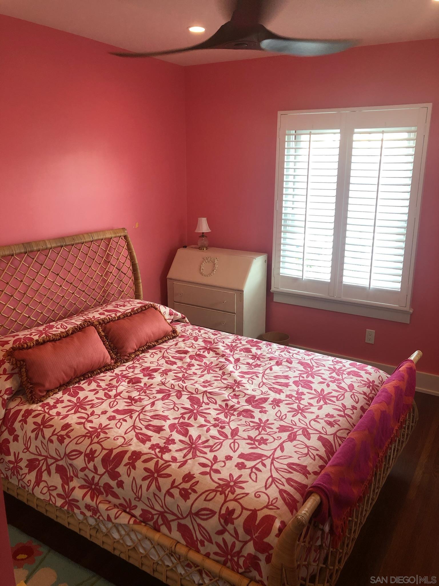 Detail Gallery Image 25 of 30 For 532  Marina Ave, Coronado,  CA 92118 - 7 Beds | 4/2 Baths