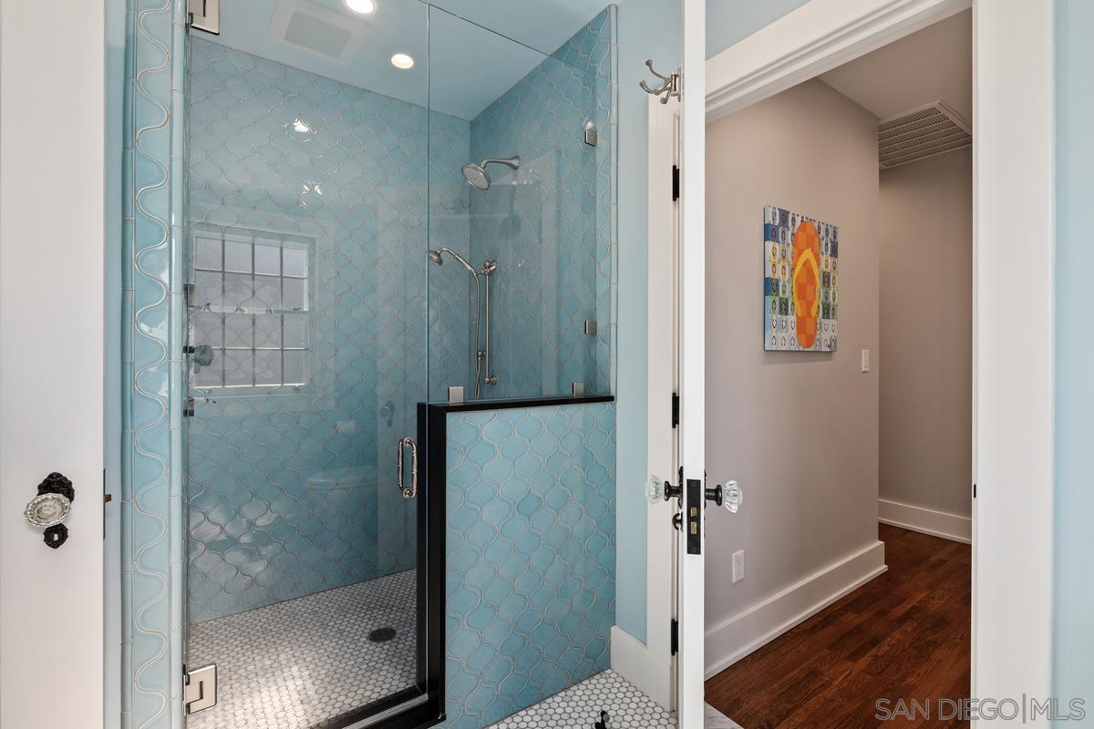 Detail Gallery Image 27 of 37 For 532  Marina Ave, Coronado,  CA 92118 - 6 Beds | 3/2 Baths