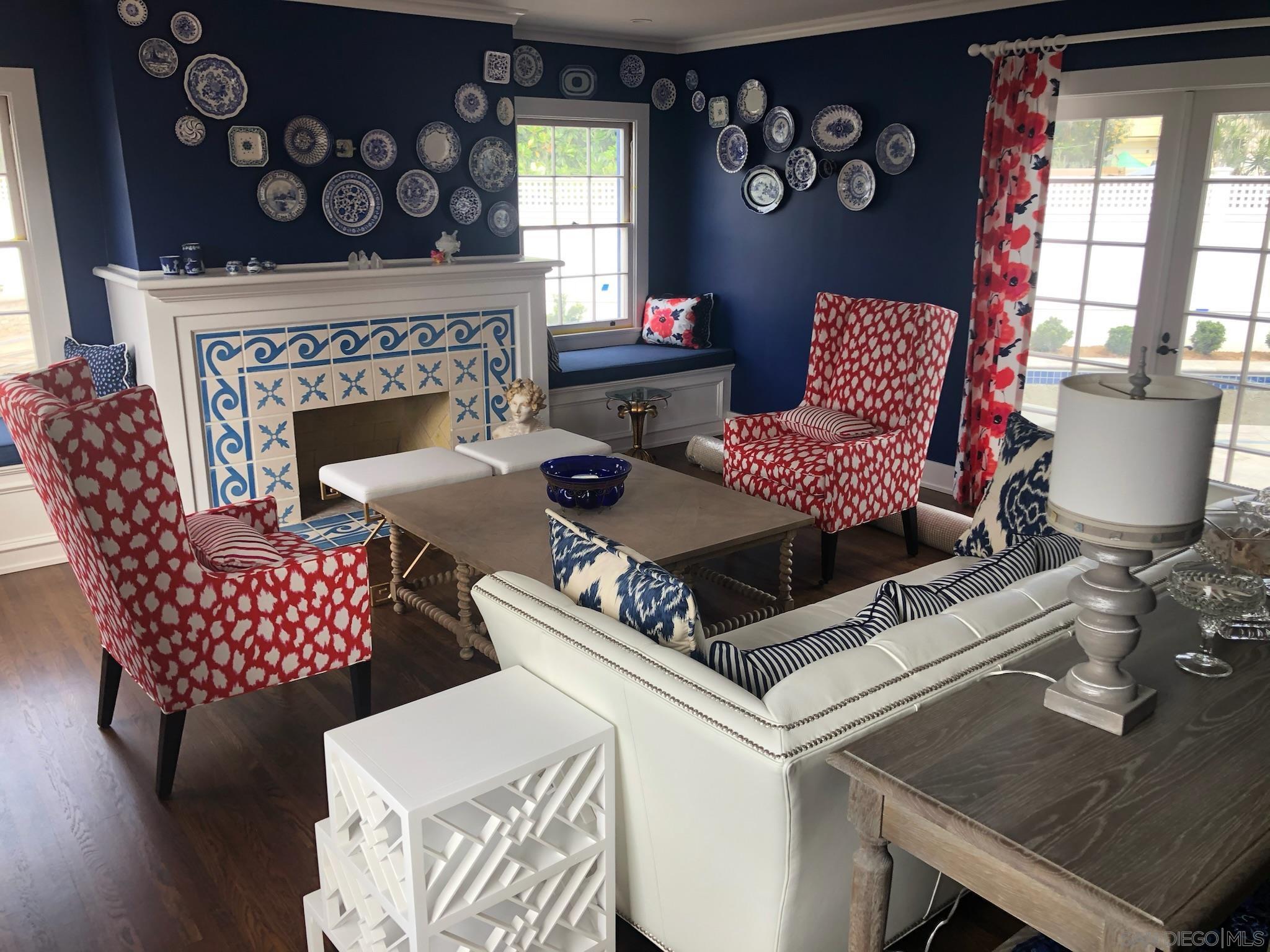 Detail Gallery Image 4 of 30 For 532  Marina Ave, Coronado,  CA 92118 - 7 Beds | 4/2 Baths