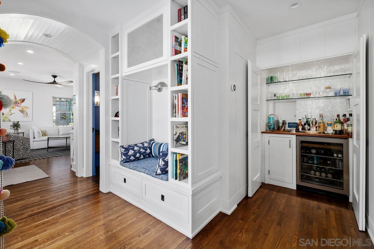 Detail Gallery Image 6 of 37 For 532  Marina Ave, Coronado,  CA 92118 - 6 Beds | 3/2 Baths