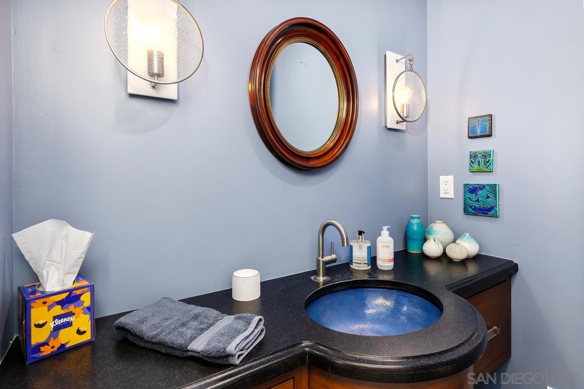 Detail Gallery Image 7 of 37 For 532  Marina Ave, Coronado,  CA 92118 - 6 Beds | 3/2 Baths