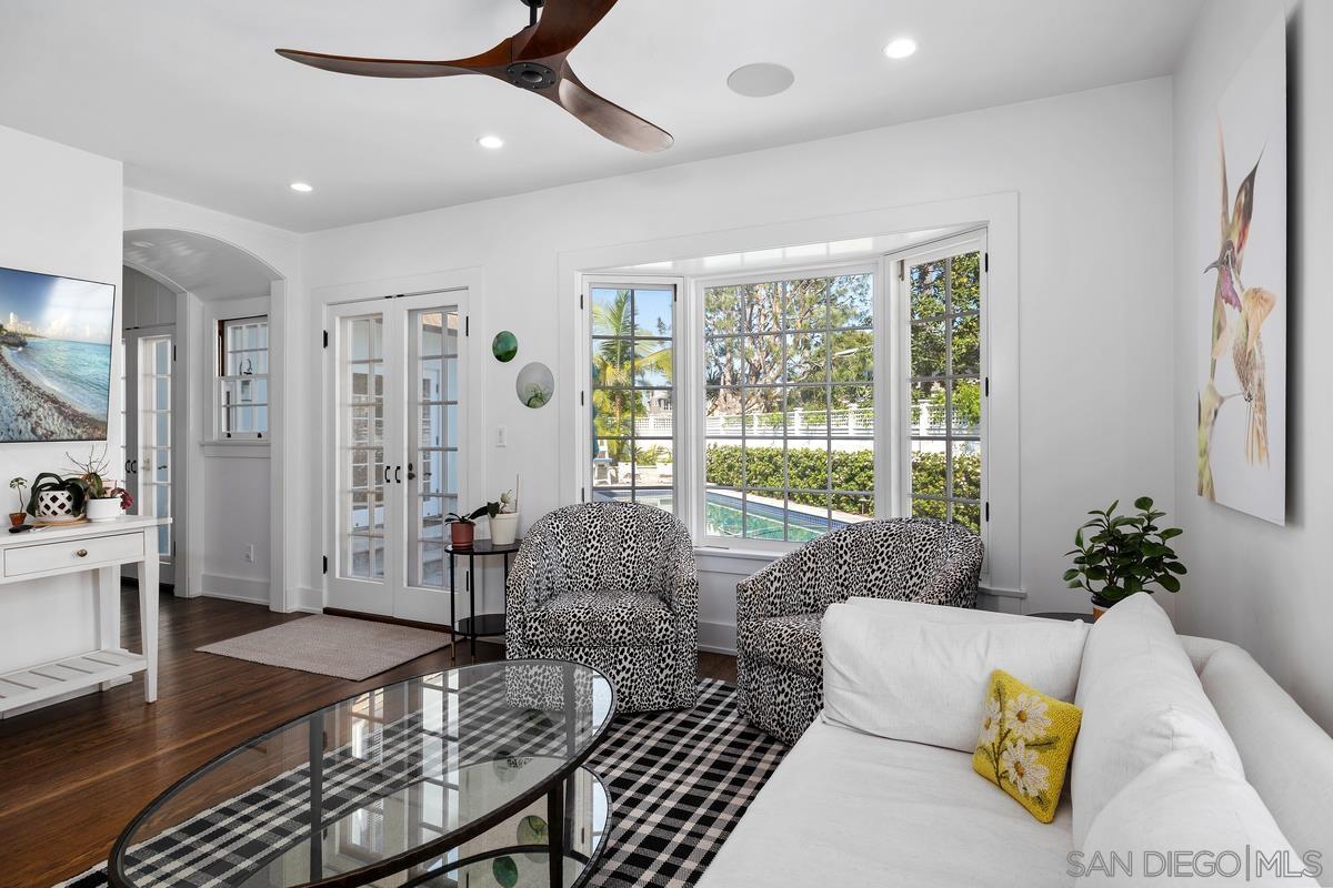 Detail Gallery Image 10 of 37 For 532  Marina Ave, Coronado,  CA 92118 - 6 Beds | 3/2 Baths