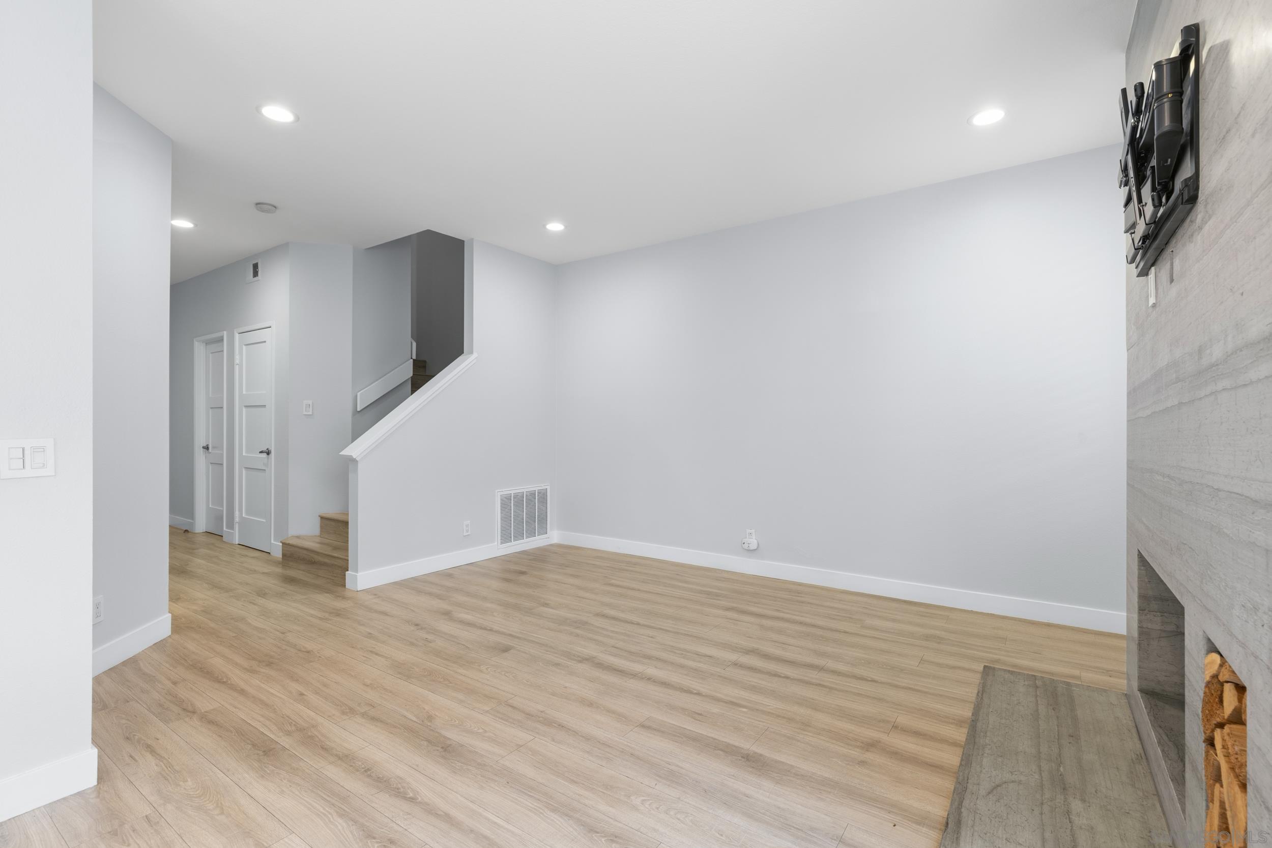 Detail Gallery Image 11 of 31 For 2184  Lago Ventana, Chula Vista,  CA 91914 - 3 Beds | 2/1 Baths