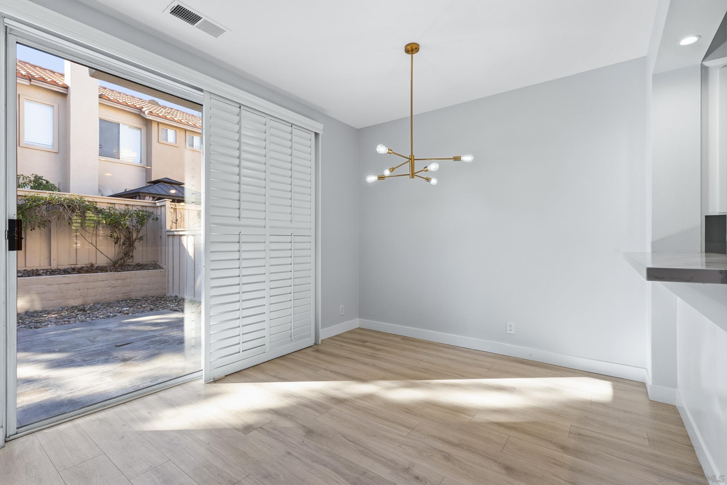 Detail Gallery Image 13 of 31 For 2184  Lago Ventana, Chula Vista,  CA 91914 - 3 Beds | 2/1 Baths