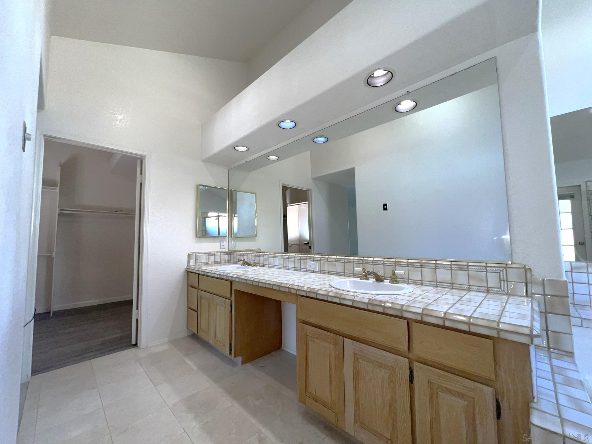 Detail Gallery Image 25 of 41 For 14109  Arbolitos Dr, Poway,  CA 92064 - 3 Beds | 3/1 Baths