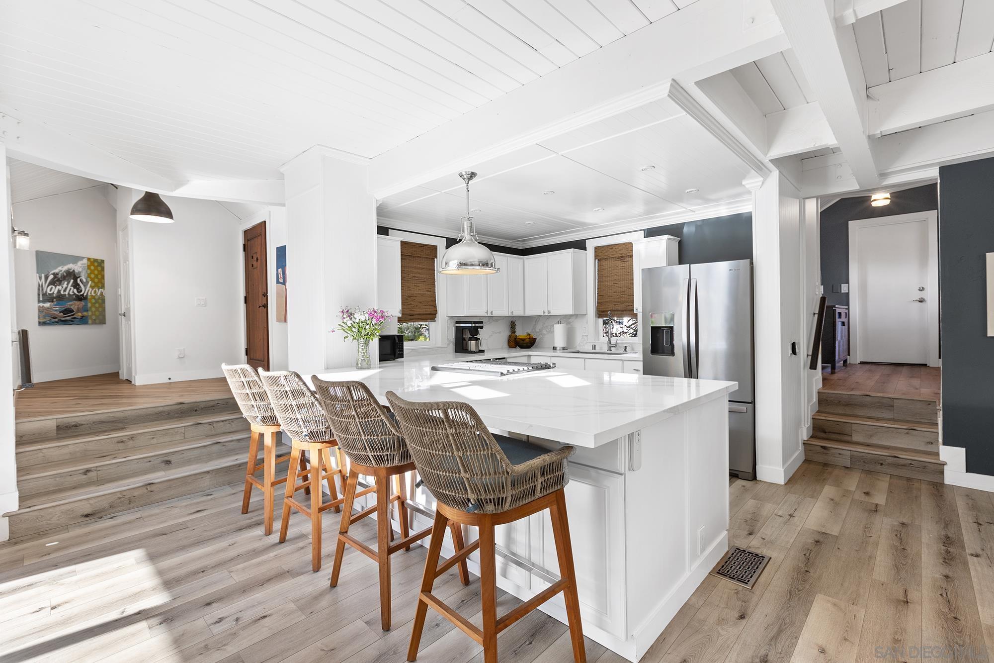 Detail Gallery Image 4 of 54 For 678  via Rancho Pkwy, Escondido,  CA 92029 - 3 Beds | 2 Baths