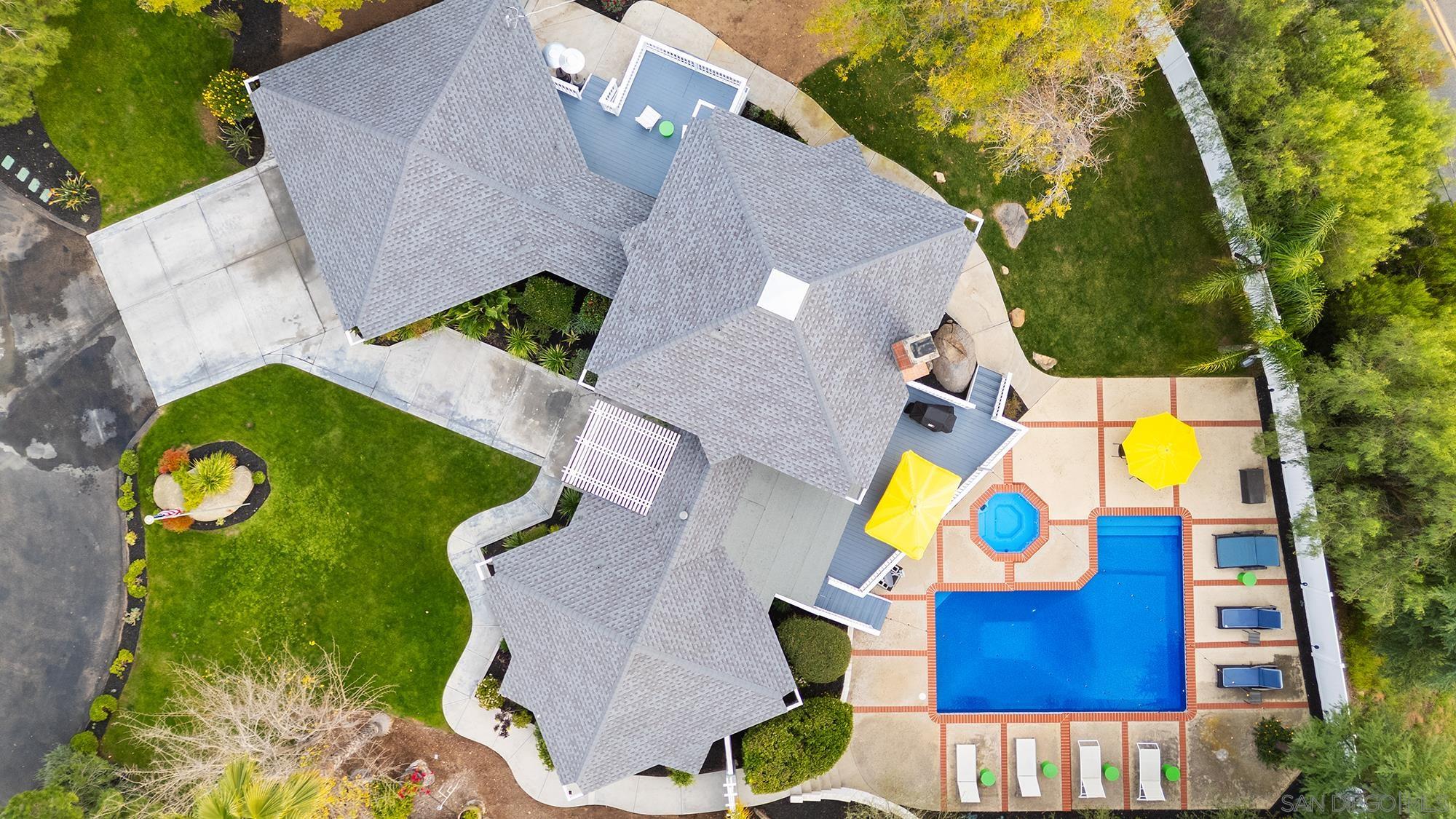 Detail Gallery Image 33 of 54 For 678  via Rancho Pkwy, Escondido,  CA 92029 - 3 Beds | 2 Baths