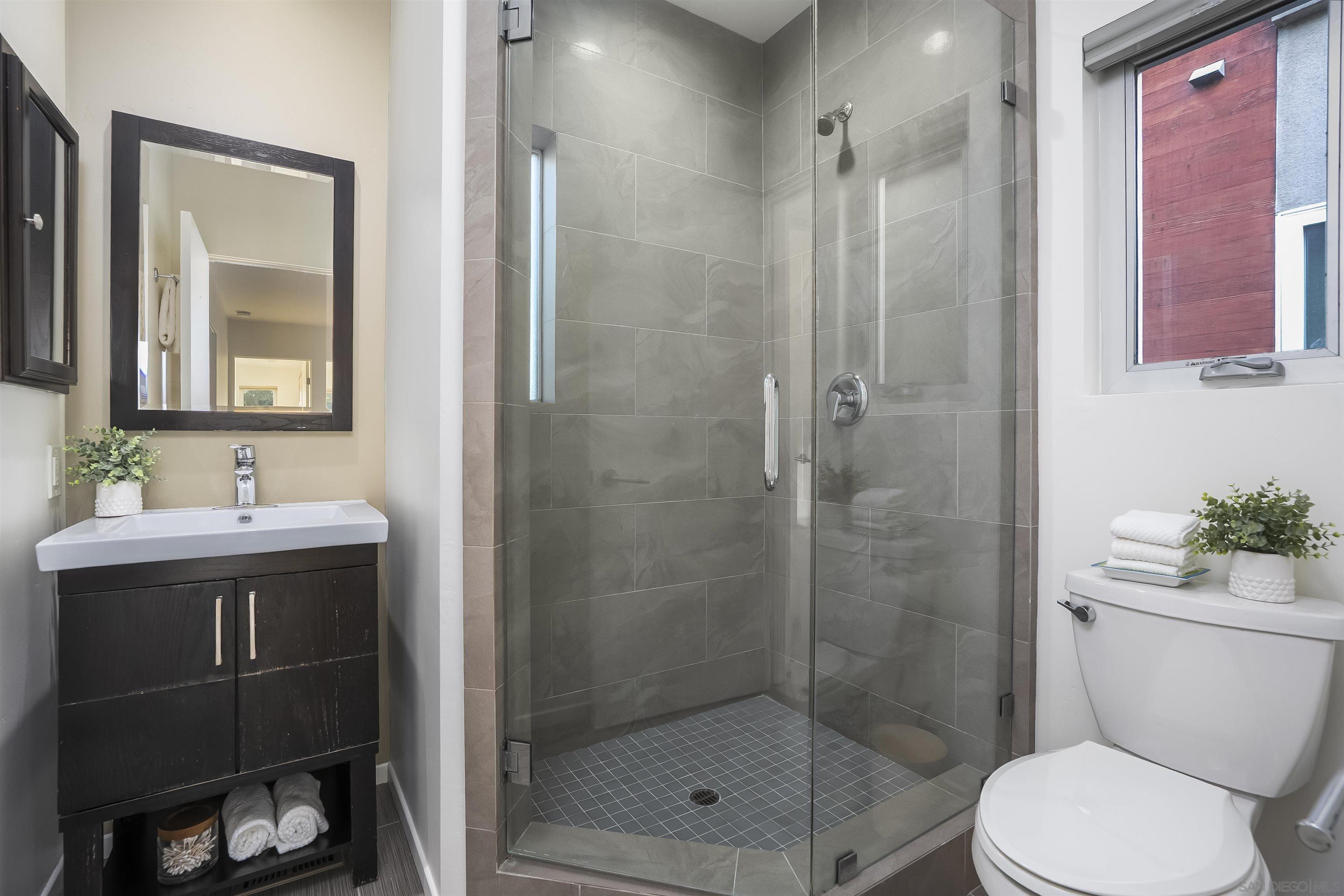 Detail Gallery Image 32 of 62 For 4775  Long Branch Avenue, San Diego,  CA 92107 - 3 Beds | 2/1 Baths