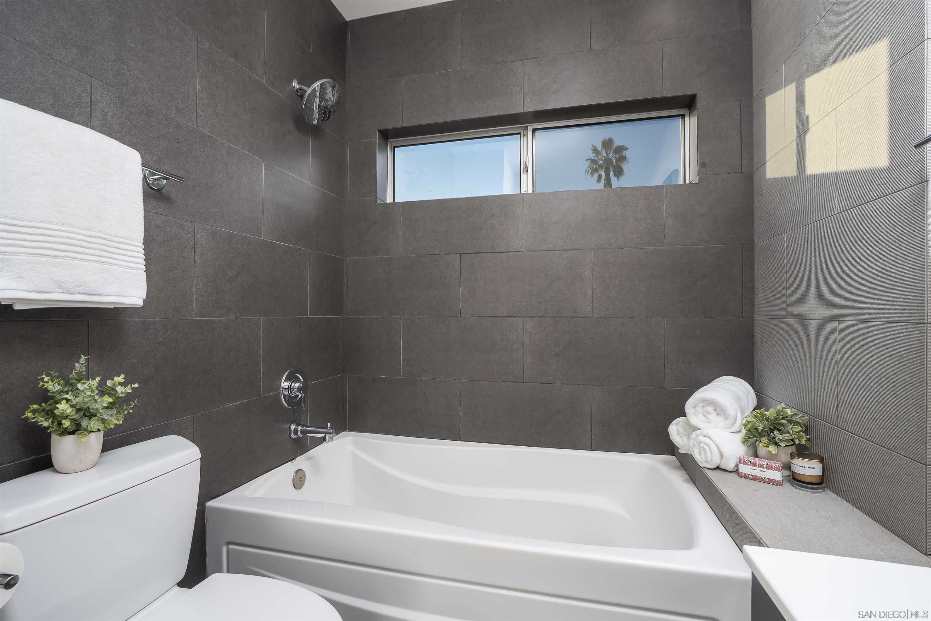 Detail Gallery Image 36 of 62 For 4775  Long Branch Avenue, San Diego,  CA 92107 - 3 Beds | 2/1 Baths