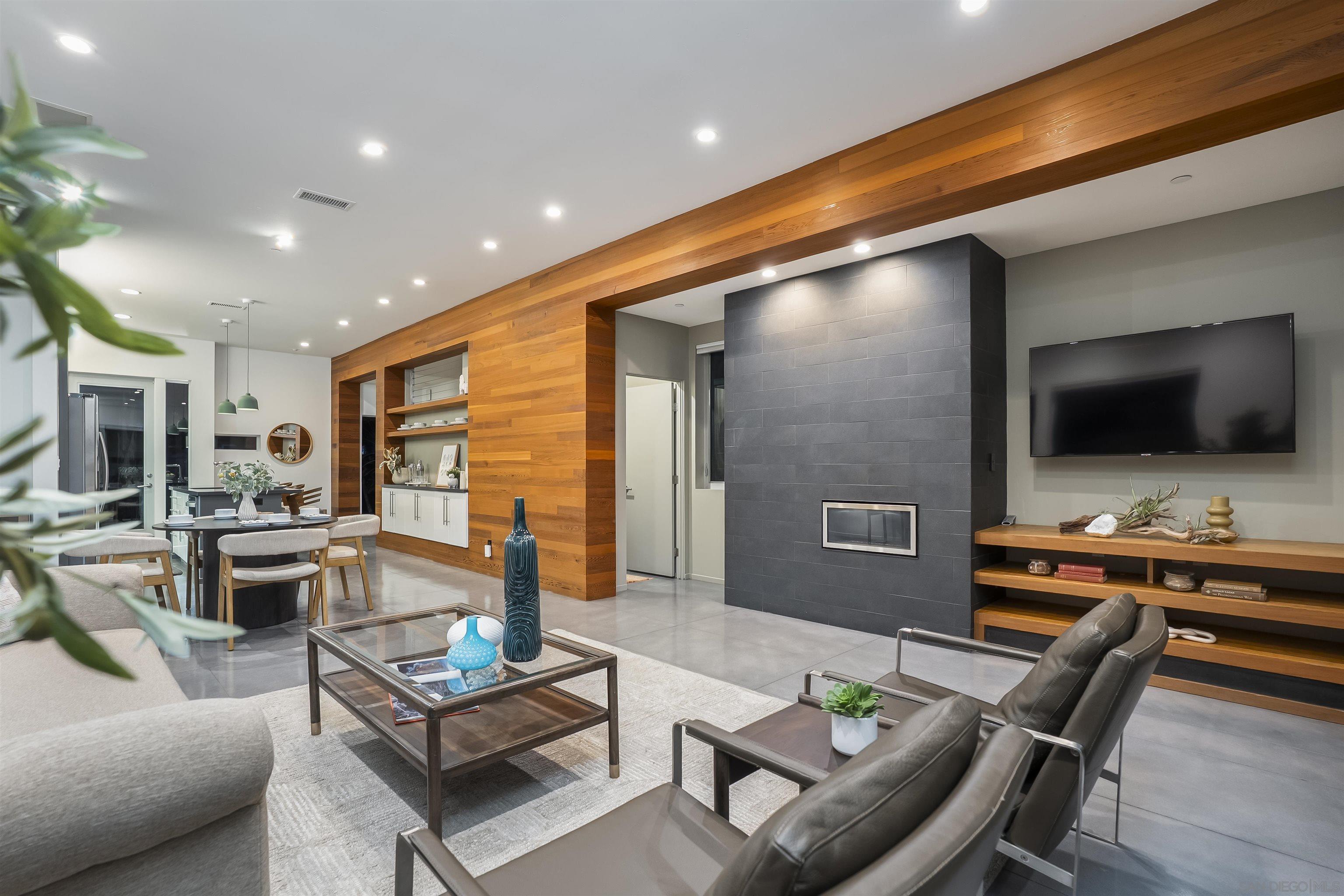 Detail Gallery Image 10 of 62 For 4775  Long Branch Avenue, San Diego,  CA 92107 - 3 Beds | 2/1 Baths