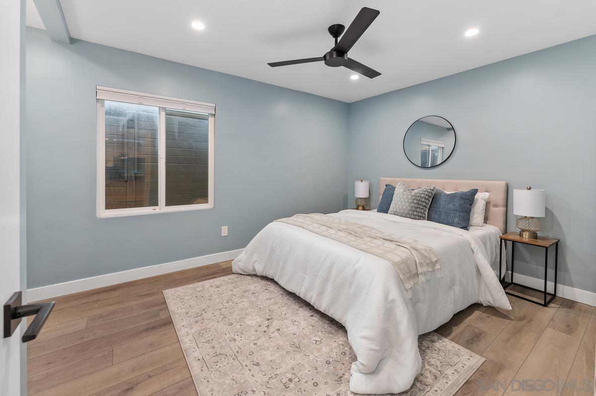 Detail Gallery Image 19 of 47 For 2152  Emerald St, San Diego,  CA 92109 - 4 Beds | 3 Baths